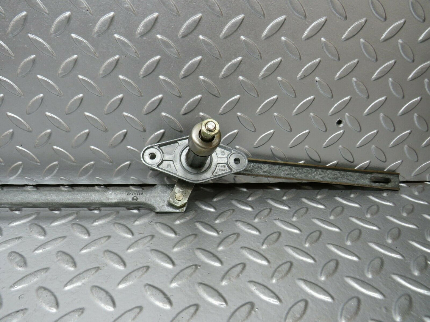 23498 Mercedes-Benz W114 280E Windscreen Wiper Linkage