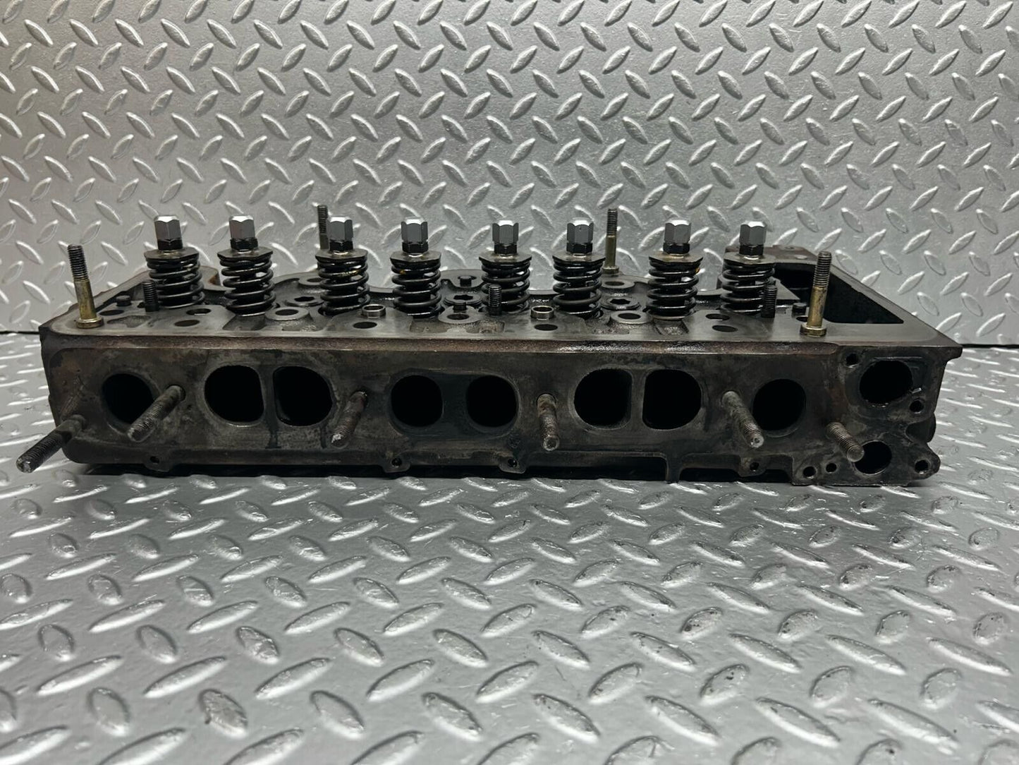 40643 Mercedes-Benz W123 240D Cylinder Head