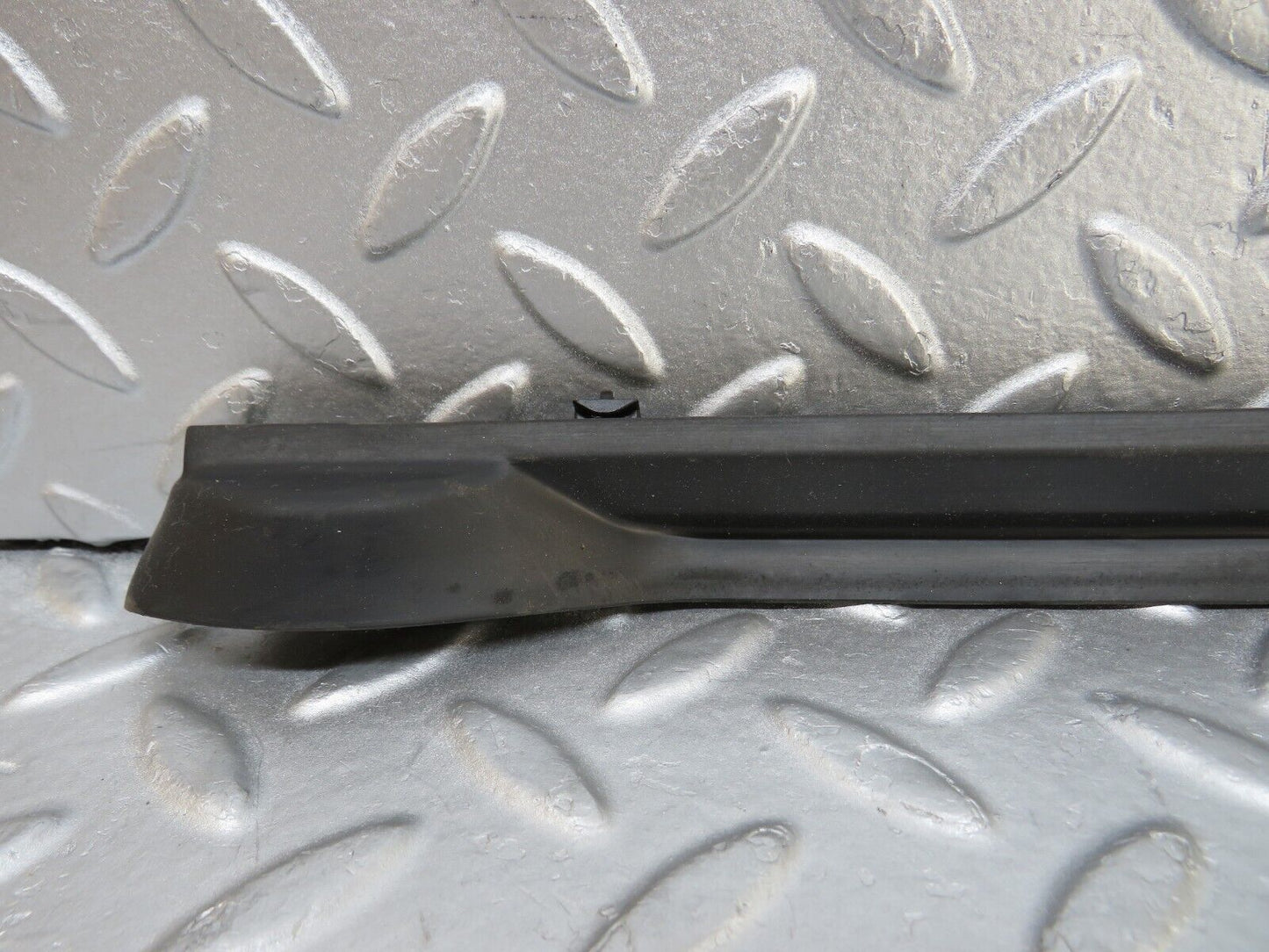 35258 Mercedes-Benz W221 Rear Right Door Lower Seal Trim 2216900462