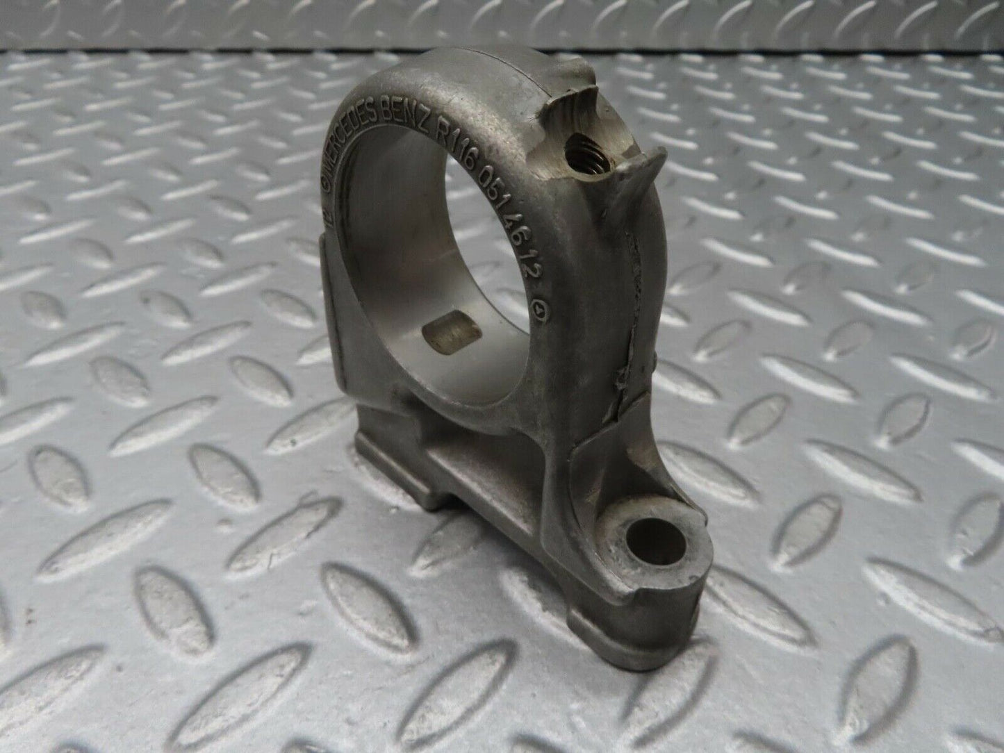 16718 Mercedes-Benz C107 380SLC Camshaft Tower Bearing 1160514612