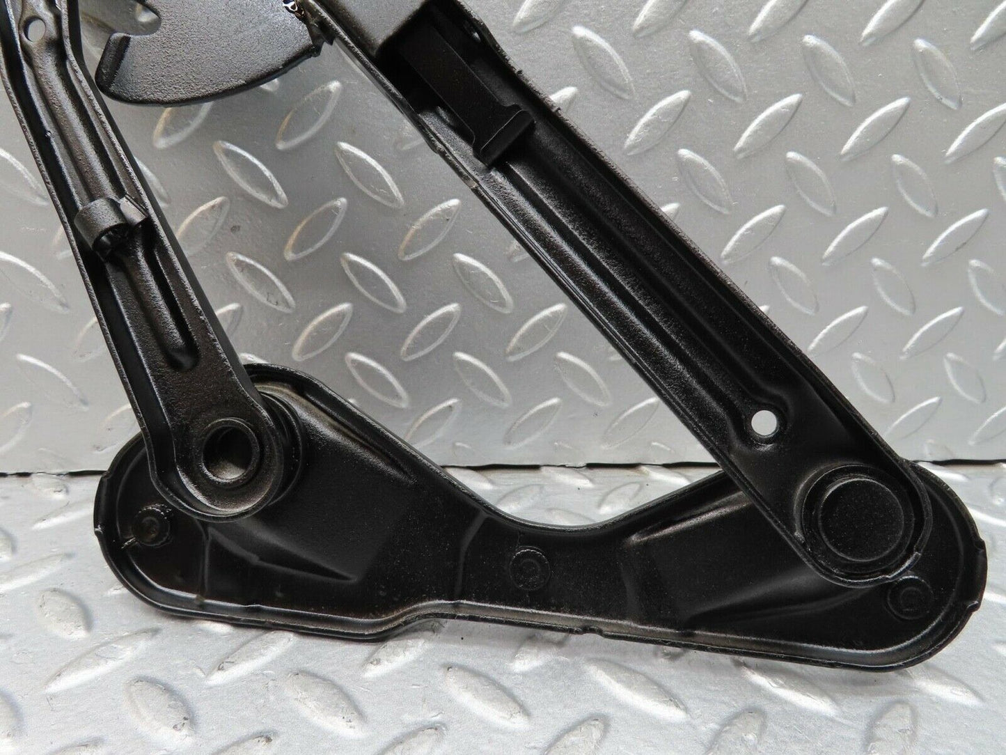 16425 Mercedes-Benz W124 260E Bonnet Hinge Left Side