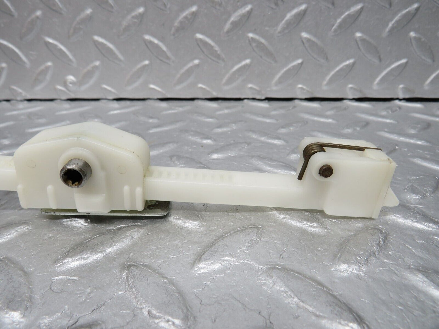 37105 Mercedes-Benz C126 420SEC Coupe Headrest Adjustment Plastic Rail Right