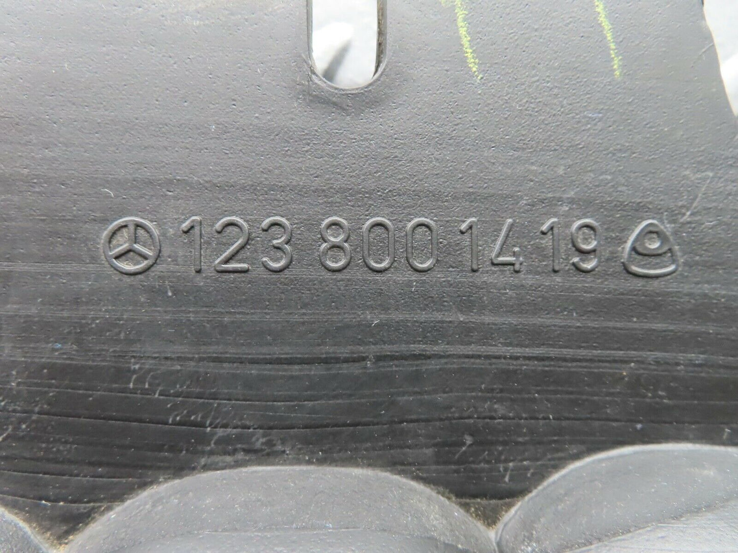 21135 Mercedes-Benz W123 230E Vacuum Reservoir Tank 1238001419