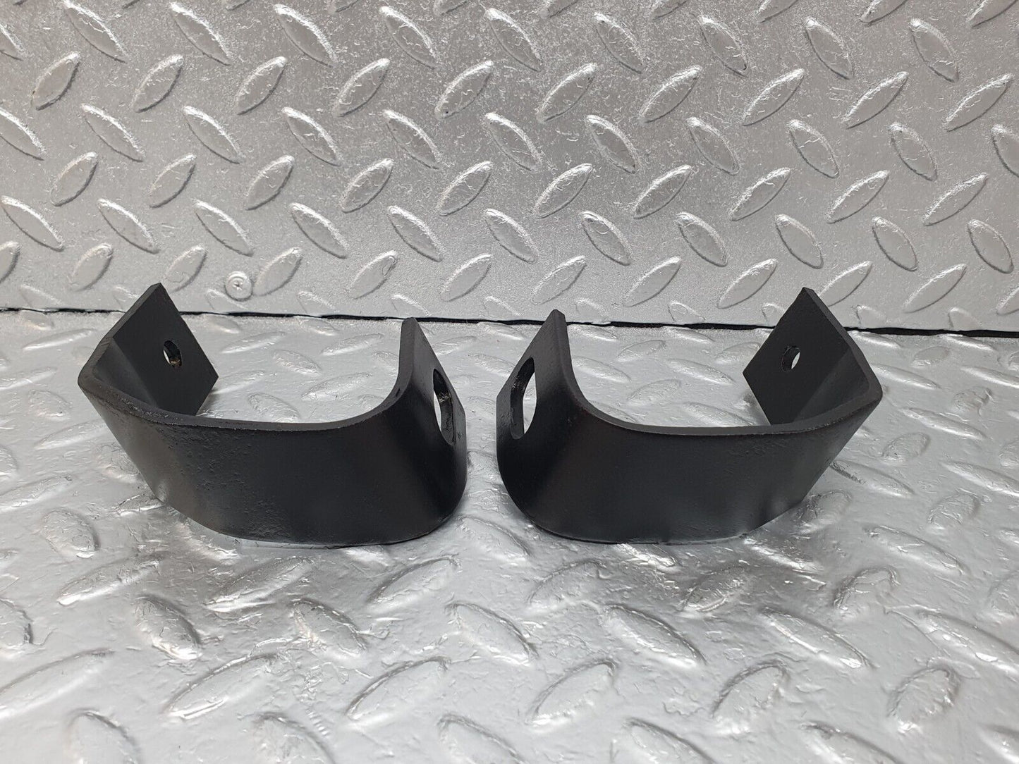 44219 Mercedes-Benz C123 230CE Coupe Front Bumper Bracket