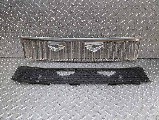 26307 Mercedes-Benz W116 450SE Air Intake Grill Chrome
