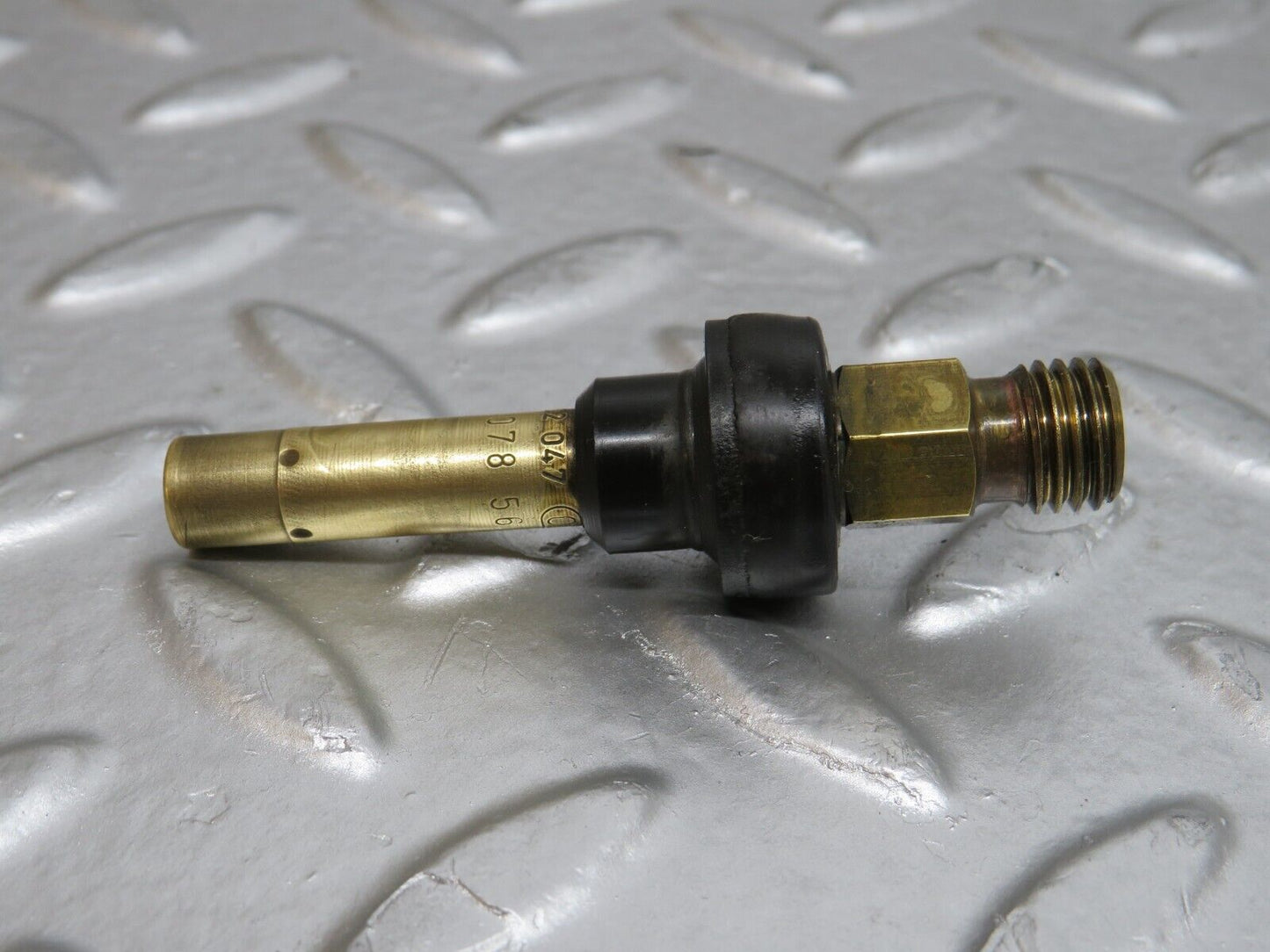 29577 Mercedes-Benz W124 230E Fuel Injector  0437502047 0000785623