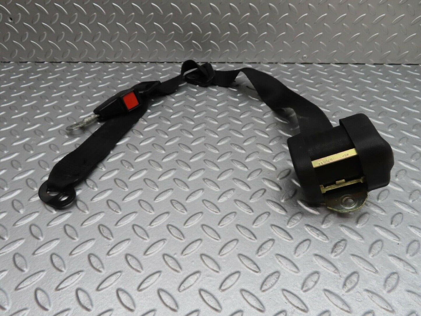 14125 Mercedes-Benz C107 280SLC Front Right Seat Belt With Buckle