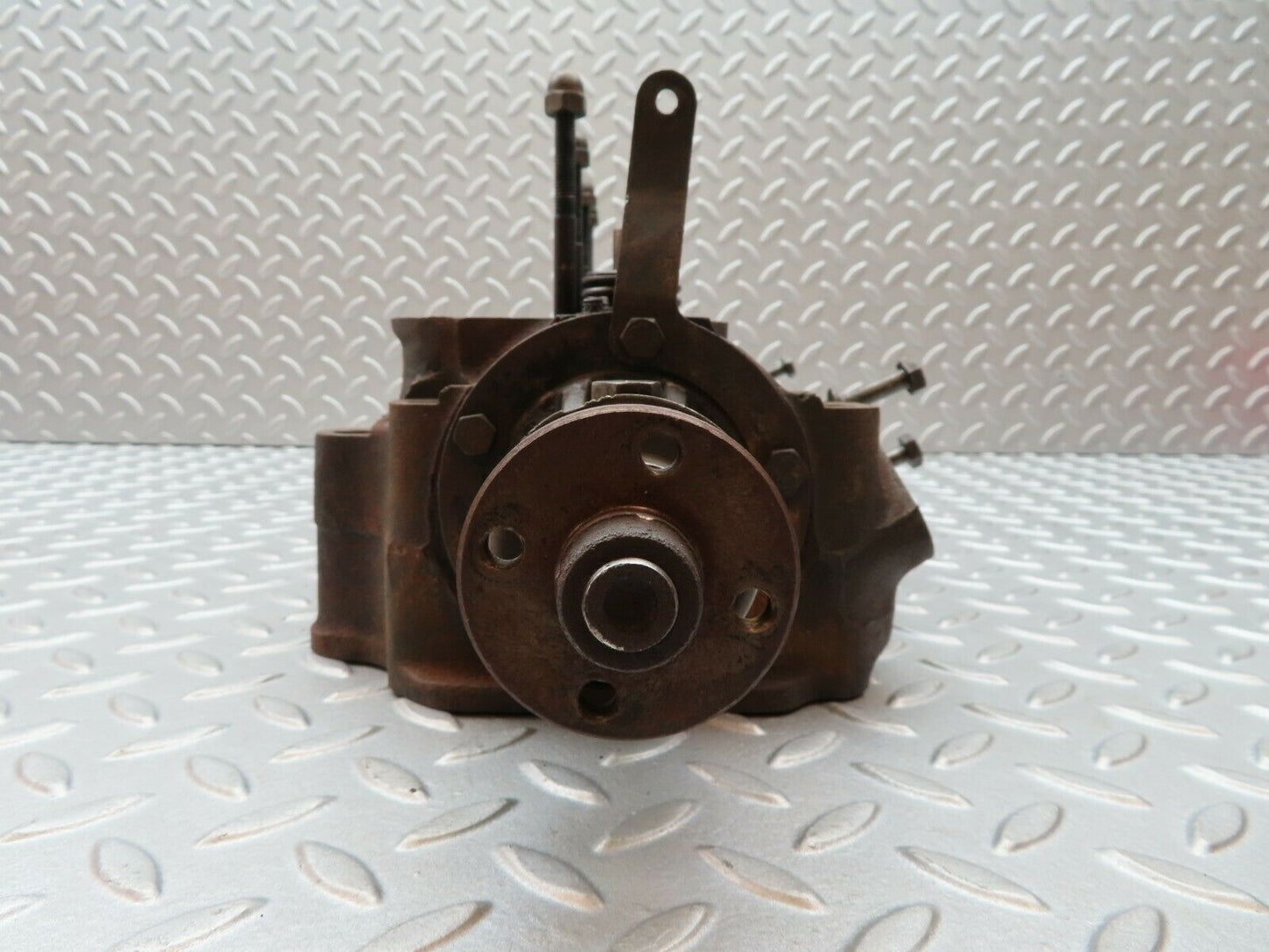 0352 Mercedes-Benz W120 180D Ponton Cylinder Head 6360160501