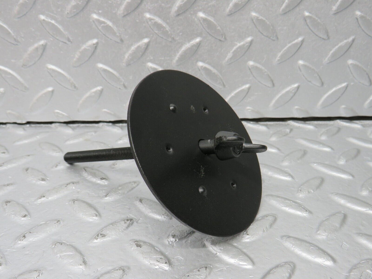 40538 Mercedes-Benz W123 300D Spare Wheel Holder