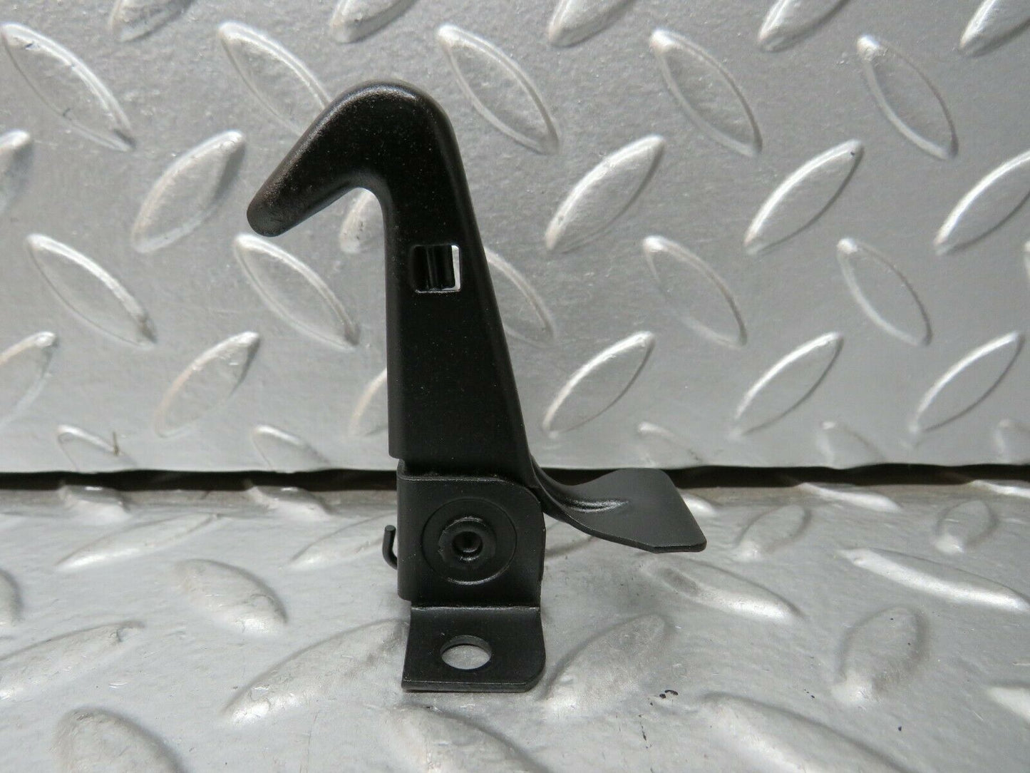 23622 Mercedes-Benz W114 280E Bonnet Safety Latch