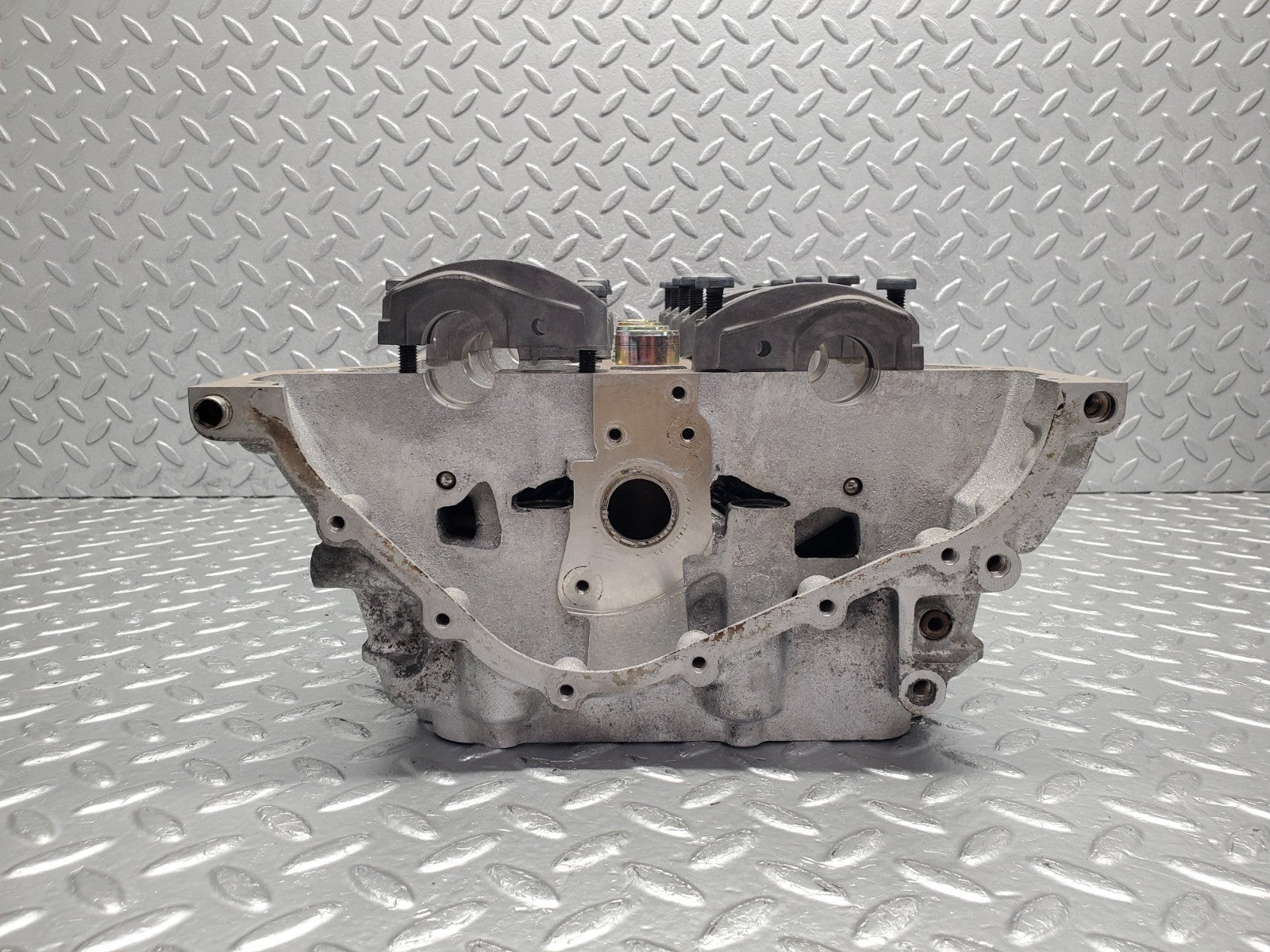W124 Wagon cylinder head used OEM