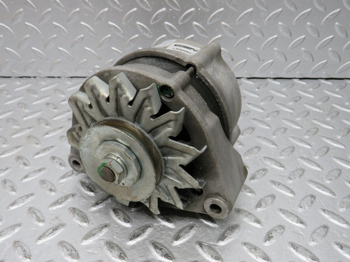 32073 Mercedes-Benz W123 230E Alternator Generator Lucas LRA00823