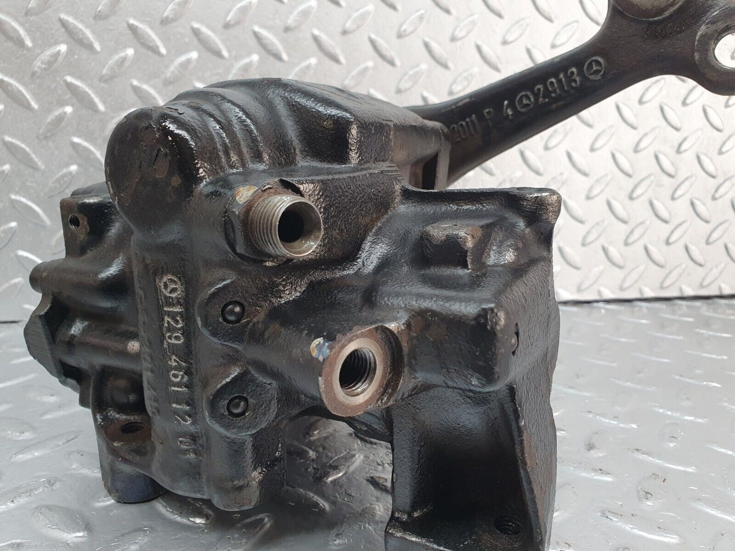 42627 Mercedes-Benz R129 320SL Coupe Steering Box Steering Rack 1294611201 1294601401