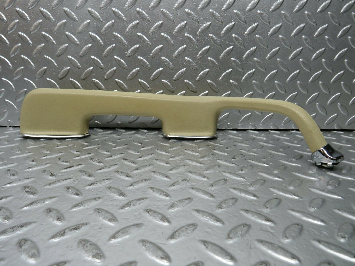 23439 Mercedes-Benz W114 280E Rear Right Interior Door Handle Cream
