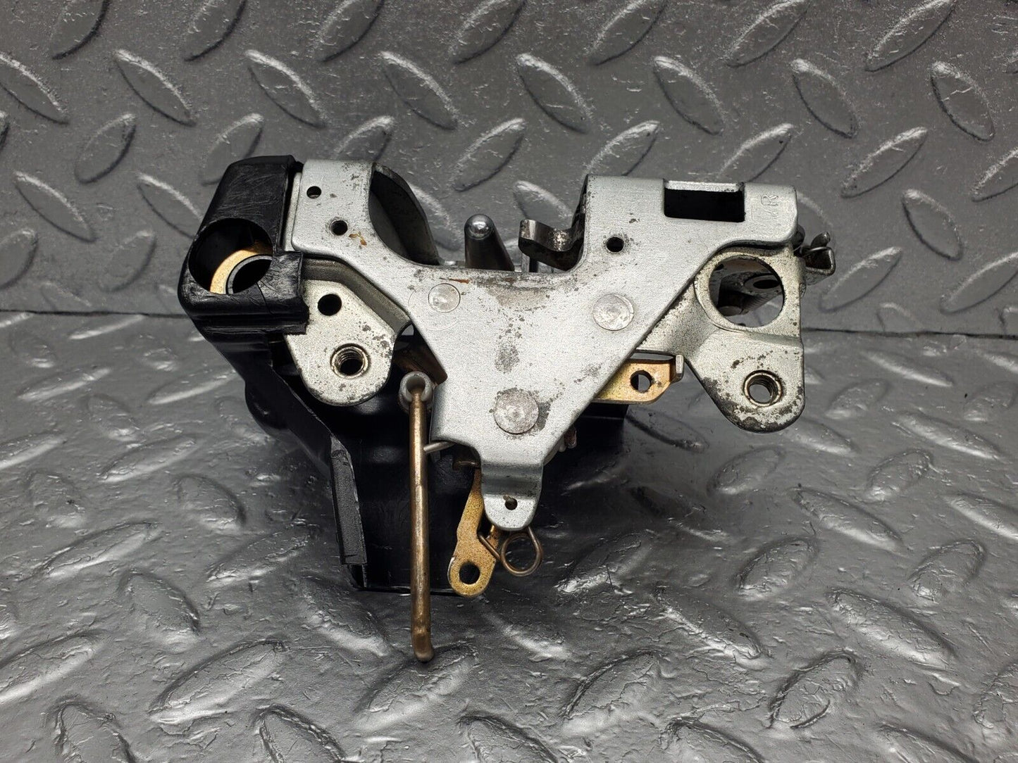 46382 Mercedes-Benz C123 280CE Coupe Right Door Lock Mechanism 1237230408
