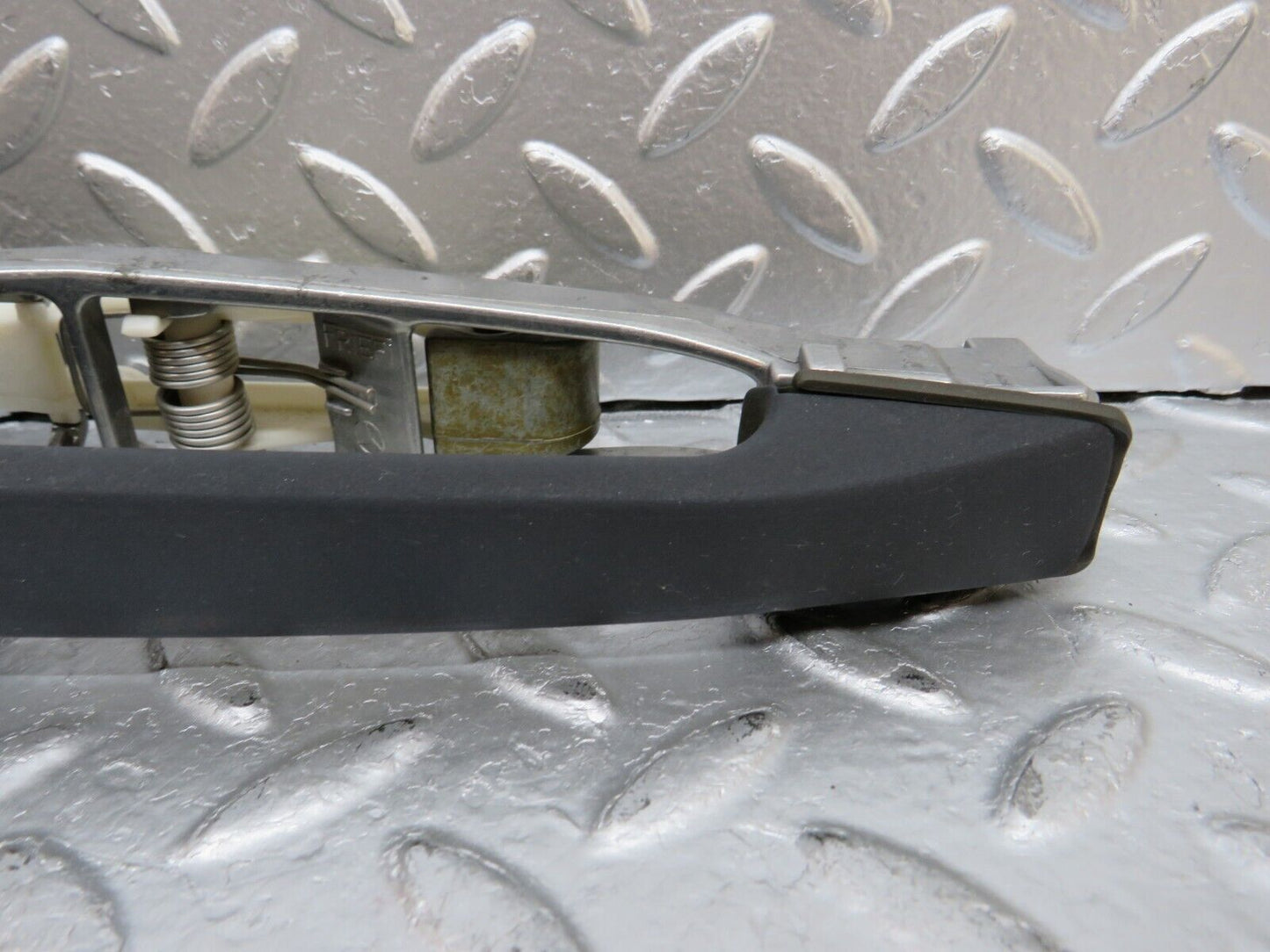 29322 Mercedes-Benz W124 230E Rear Right Exterior Door Handle
