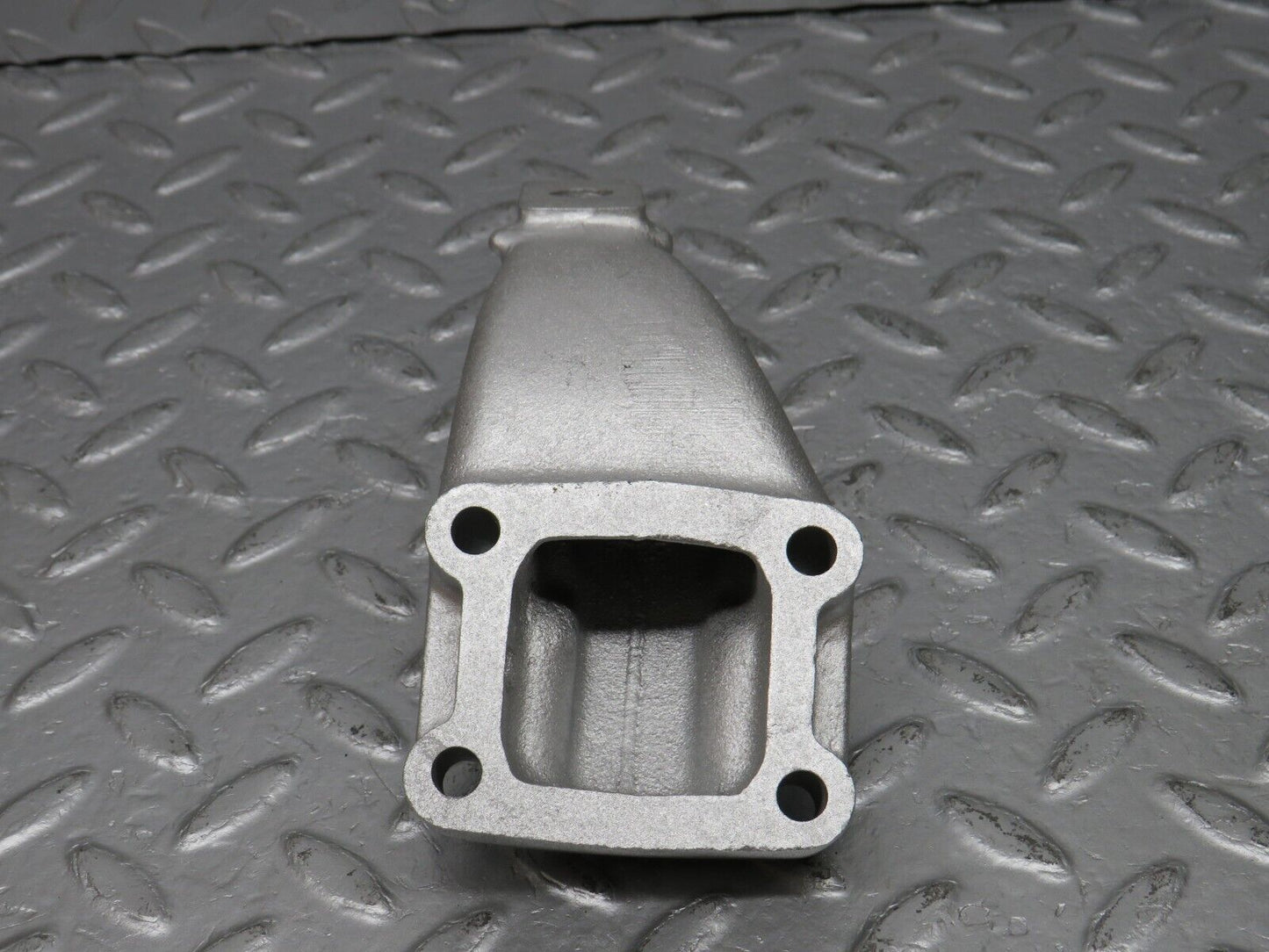 39249 Mercedes-Benz R107 500SL Engine Mount Bracket Right 1162234704