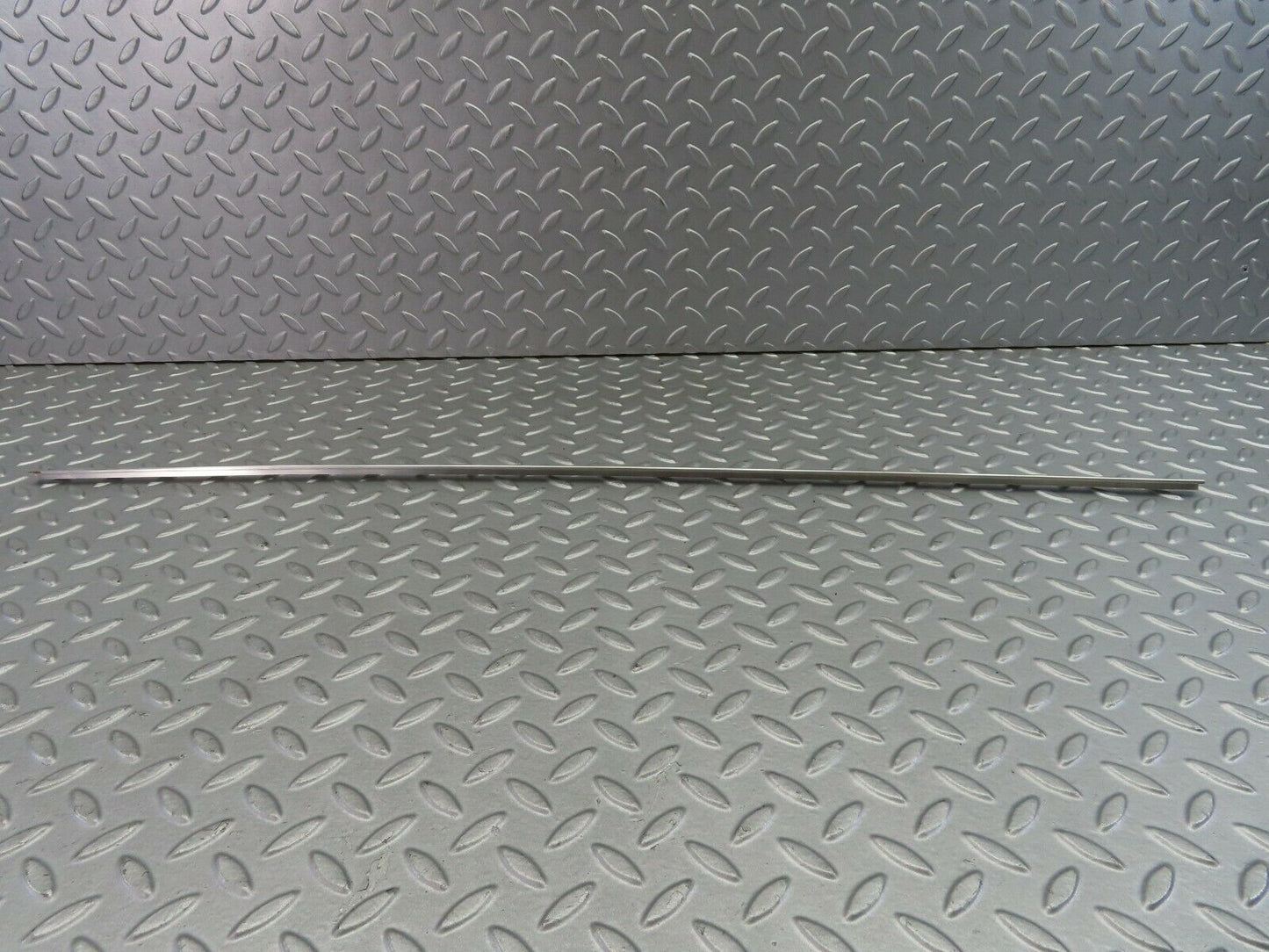 7525 Mercedes-Benz S123 230TE Wagon Sunroof Trim Webasto