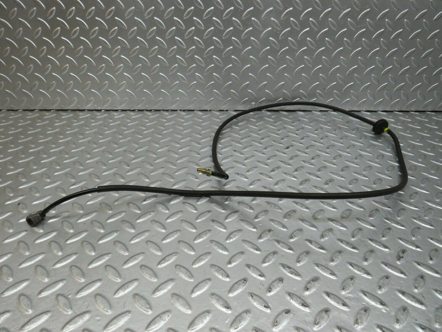 23598 Mercedes-Benz W114 280E Oil Pressure Gauge Pipe