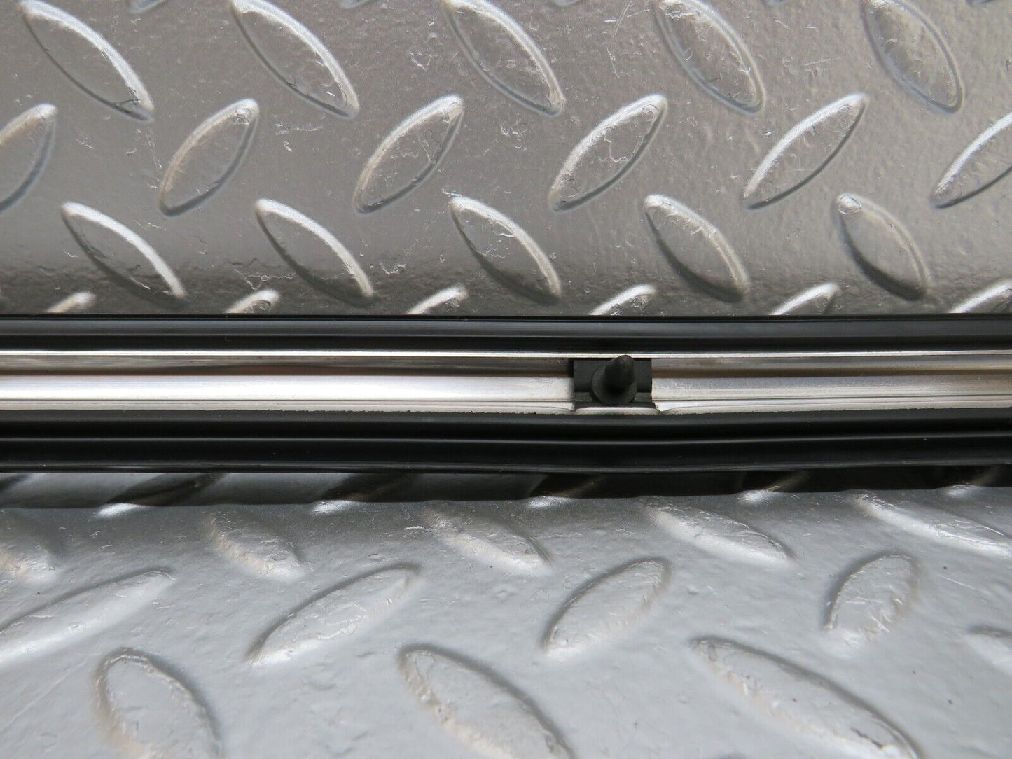 25600 Mercedes-Benz W123 200 Front Right Door Lower Moulding Trim
