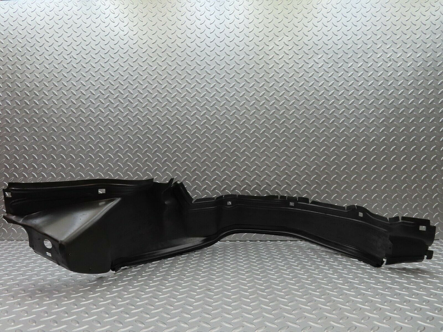 5569 Mercedes-Benz W124 230E Inner Mudguard Panelling Front Left 1248840735