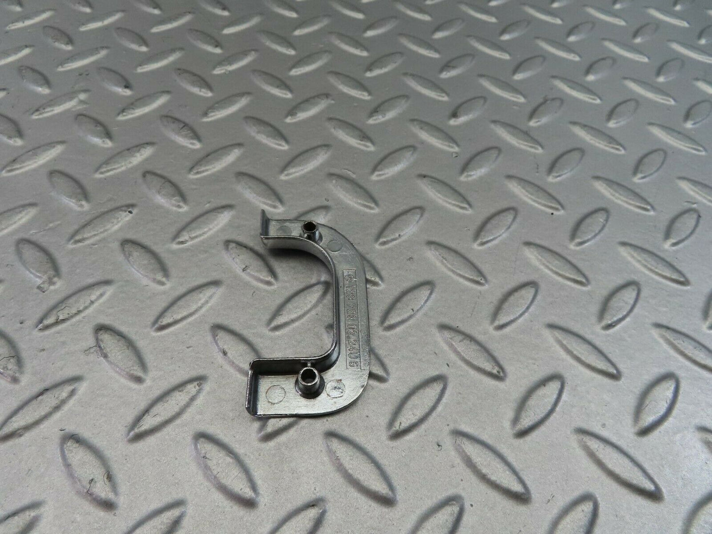 7619 Mercedes-Benz S123 230TE Wagon Right Chrome Door Latch Trim 1237230224