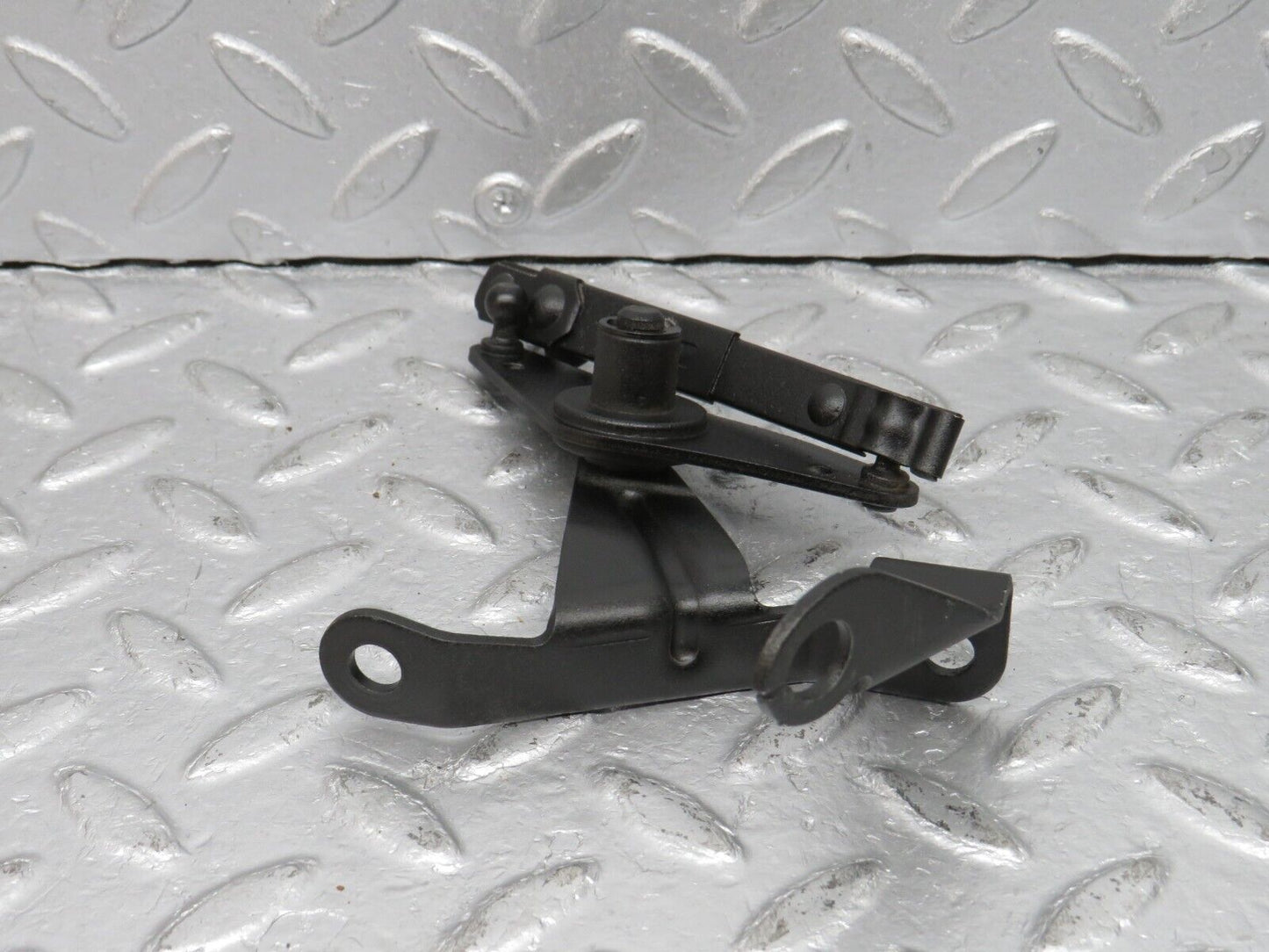 39261 Mercedes-Benz R107 500SL Throttle Linkage