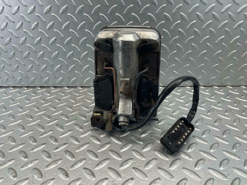 10652 Mercedes-Benz W111 Instrument Cluster