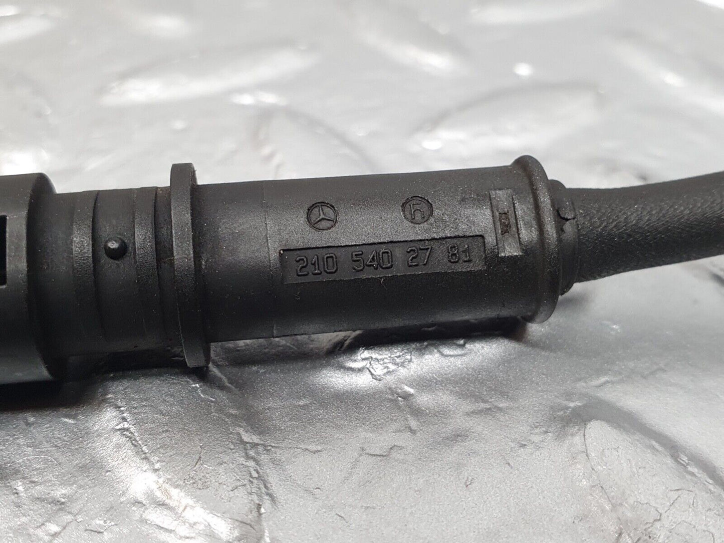 42018 Mercedes-Benz W202 C200 Bonnet Lock Latch 2028206210 2105402781