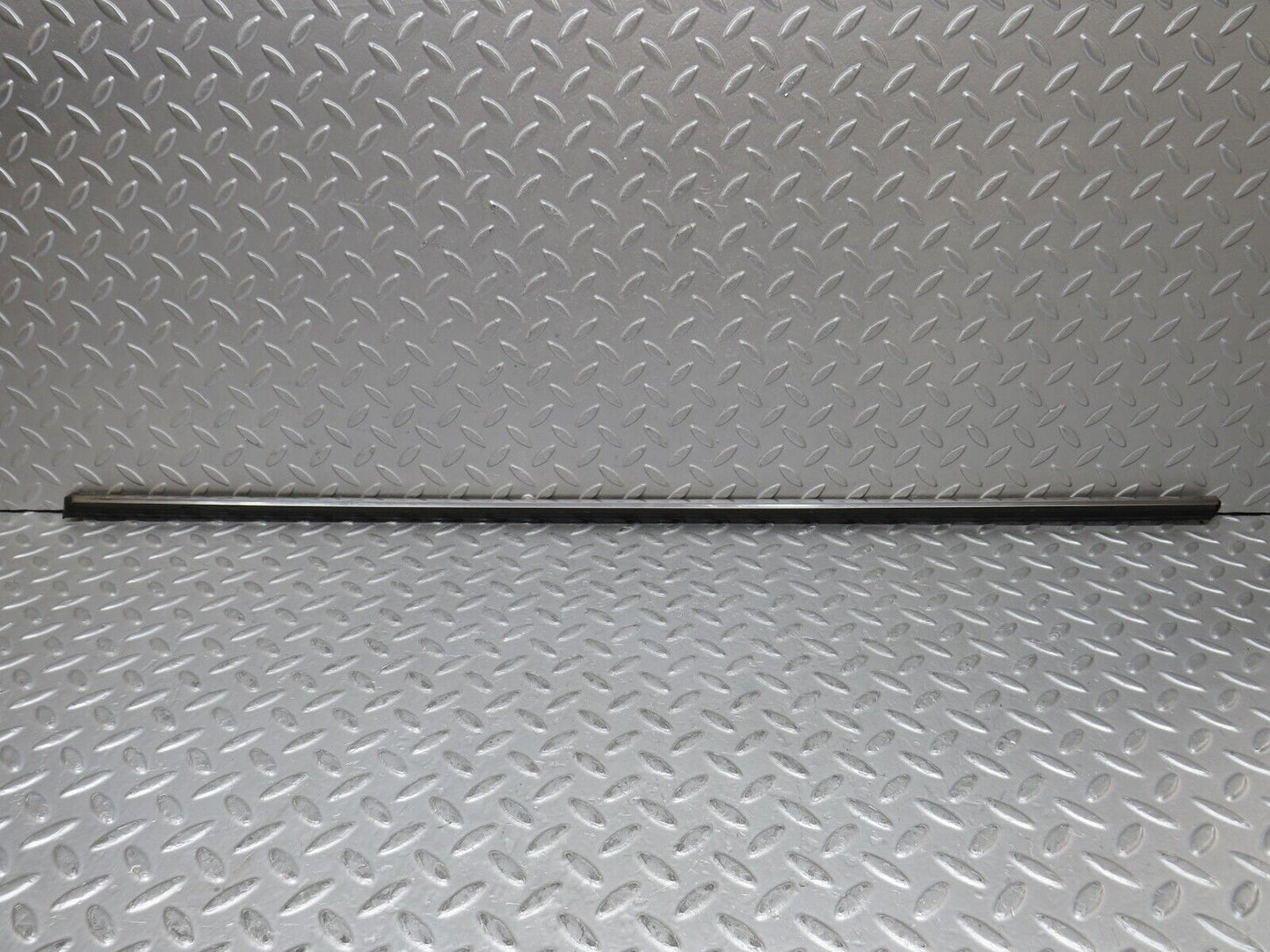 37311 Mercedes-Benz W109 300SEL Rear Left Door Centre Moulding Trim