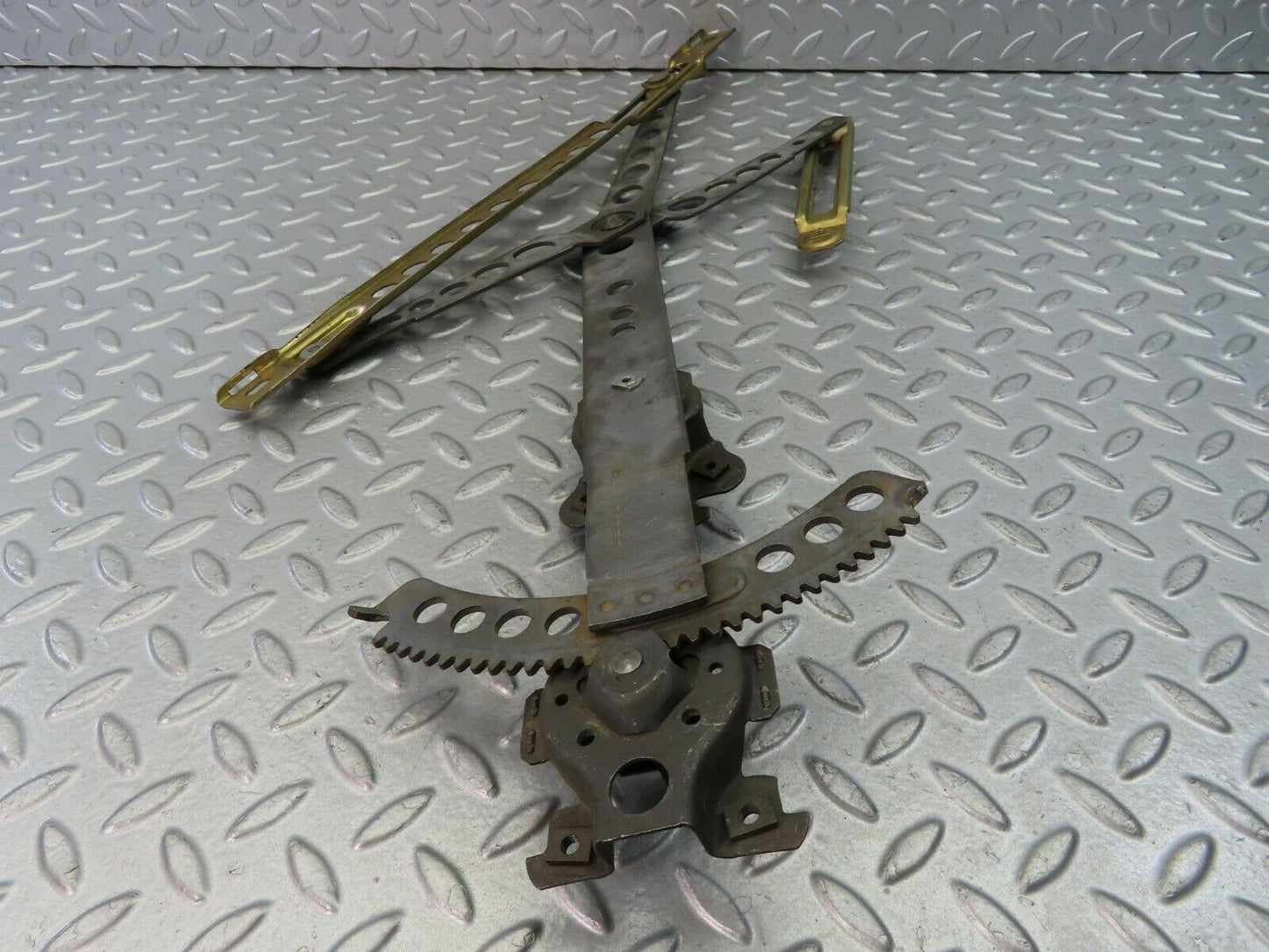 9156 Mercedes-Benz W123 Front Left Manual Window Regulator