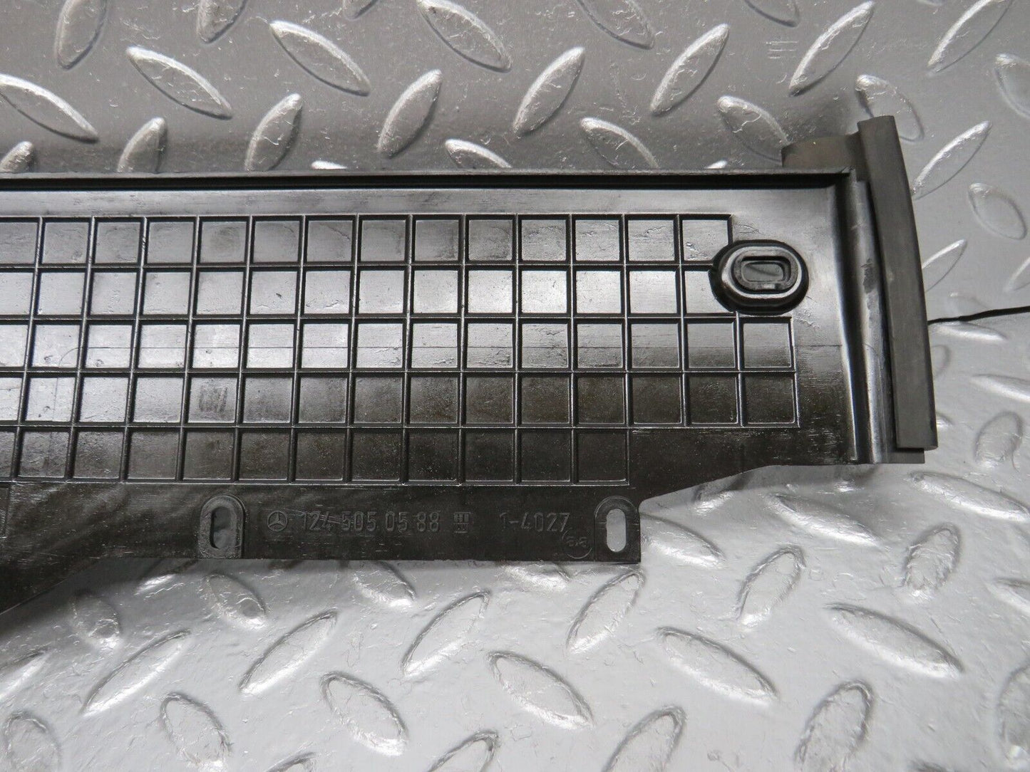 30409 Mercedes-Benz W124 230E Radiator Fan Cover Panel 1245050588