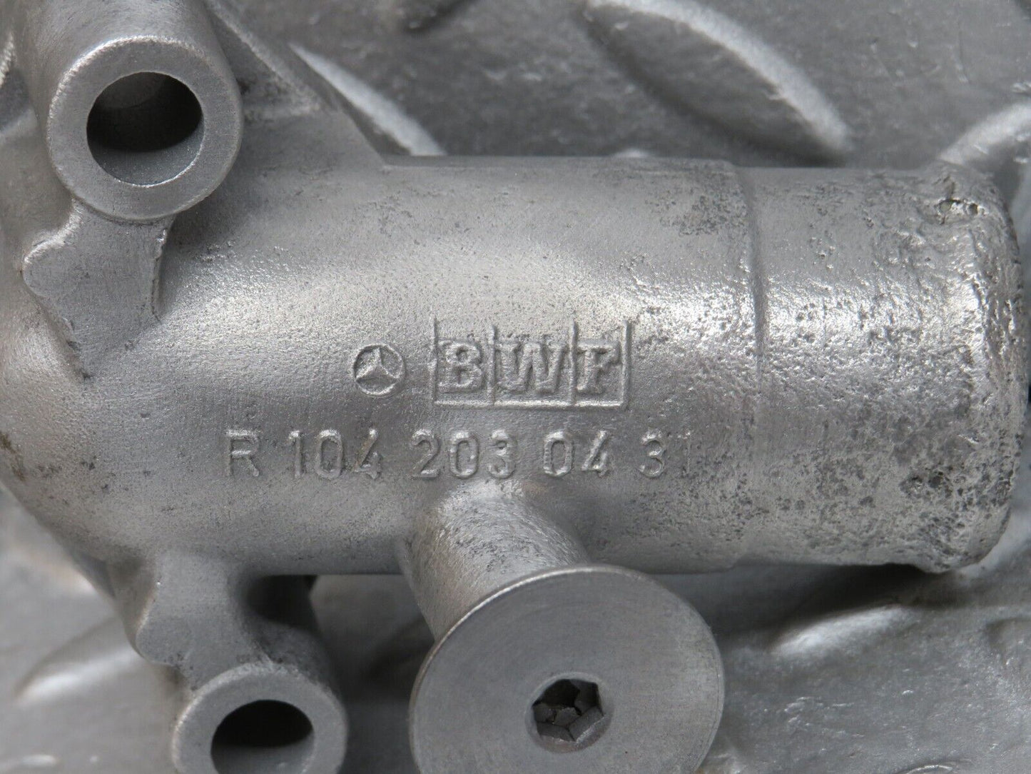 38110 Mercedes-Benz A124 320E Cabriolet Coolant Flange Pipe 1042030431