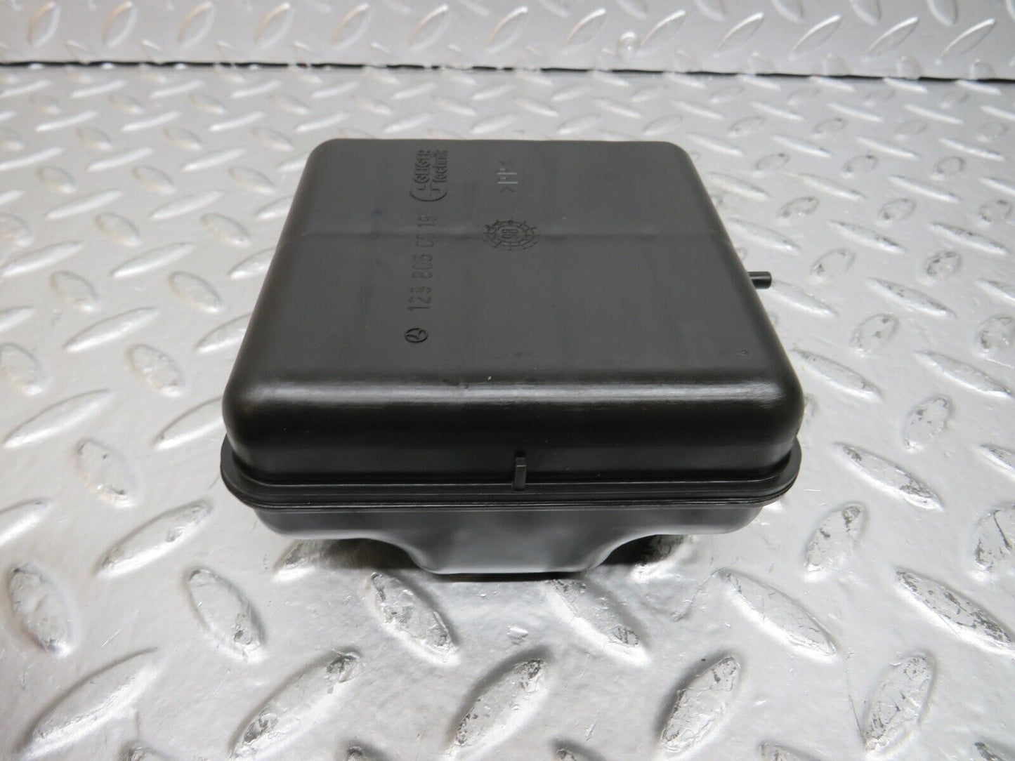 24815 Mercedes-Benz W140 S320 Air Vacuum Expansion Tank 1298050019