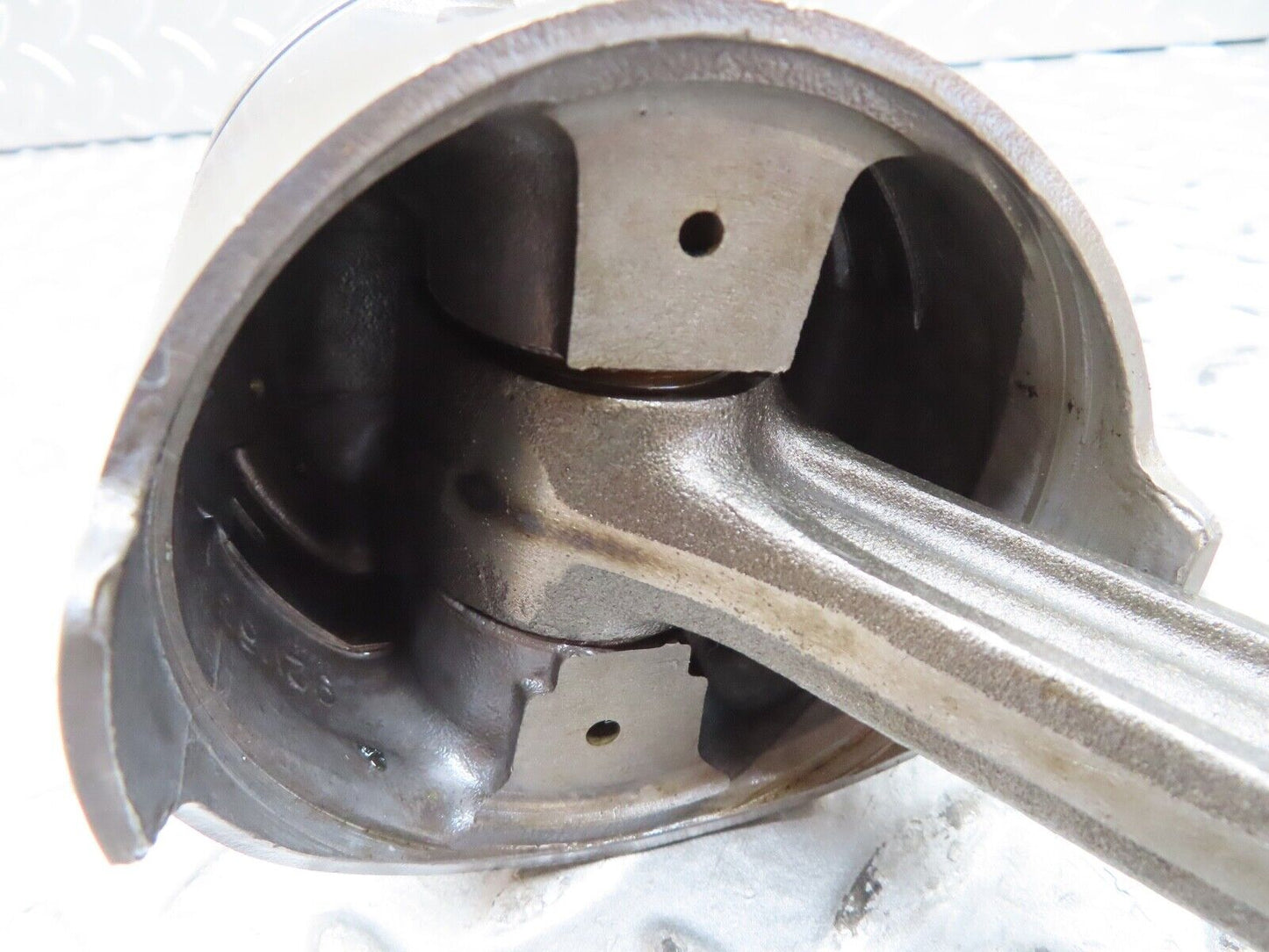 17853 Mercedes-Benz W116 450SEL Piston With Connecting Rod 91.99 mm