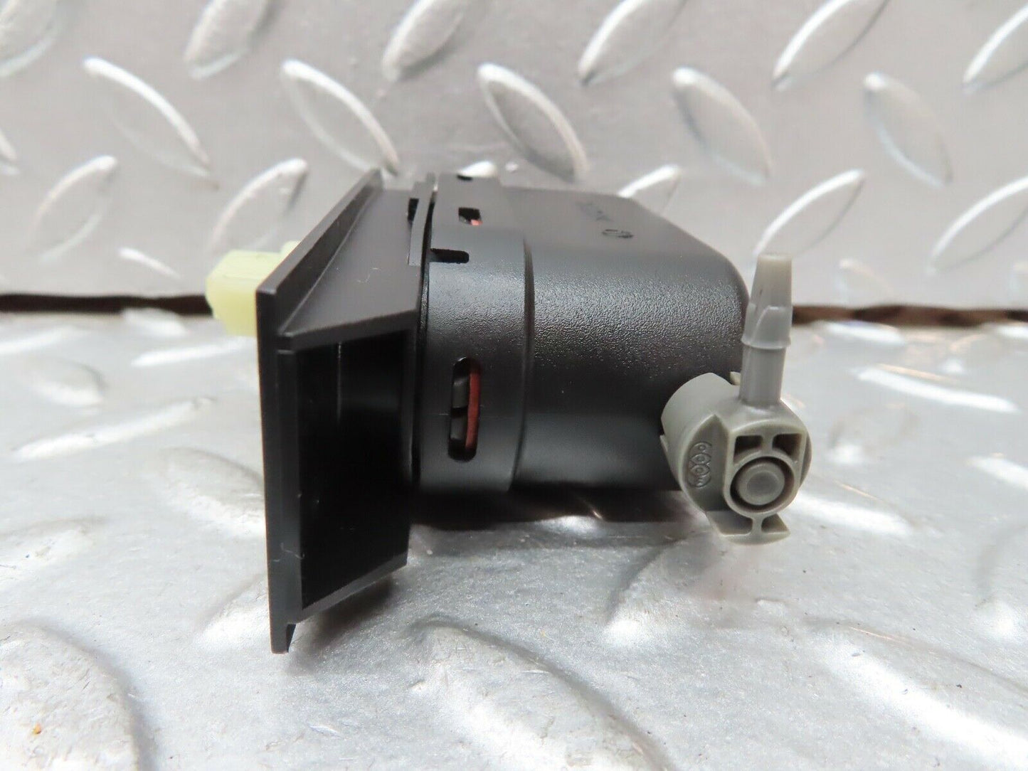 19444 Mercedes-Benz C140 CL420 Coupe Heater Box Vacuum Actuator