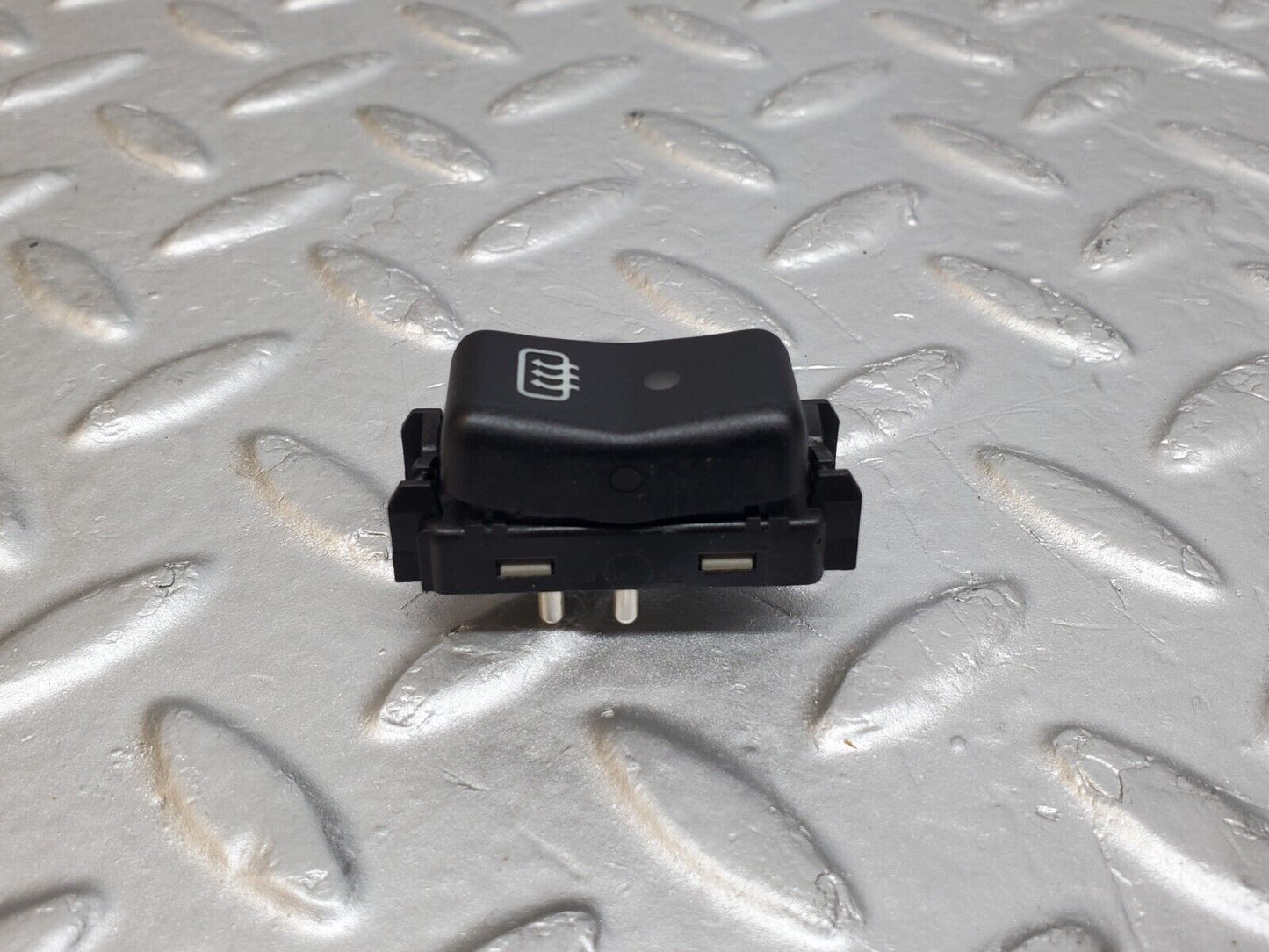 44715 Mercedes-Benz W124 220E Rear Windscreen Defroster Switch 1298207410