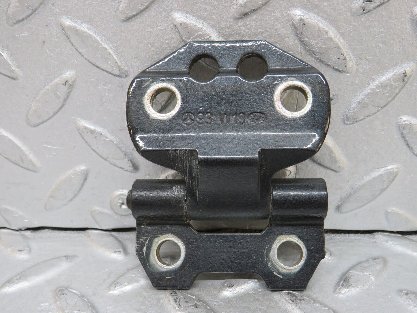 37737 Mercedes-Benz A124 320E Cabriolet Door Hinge Right Side
