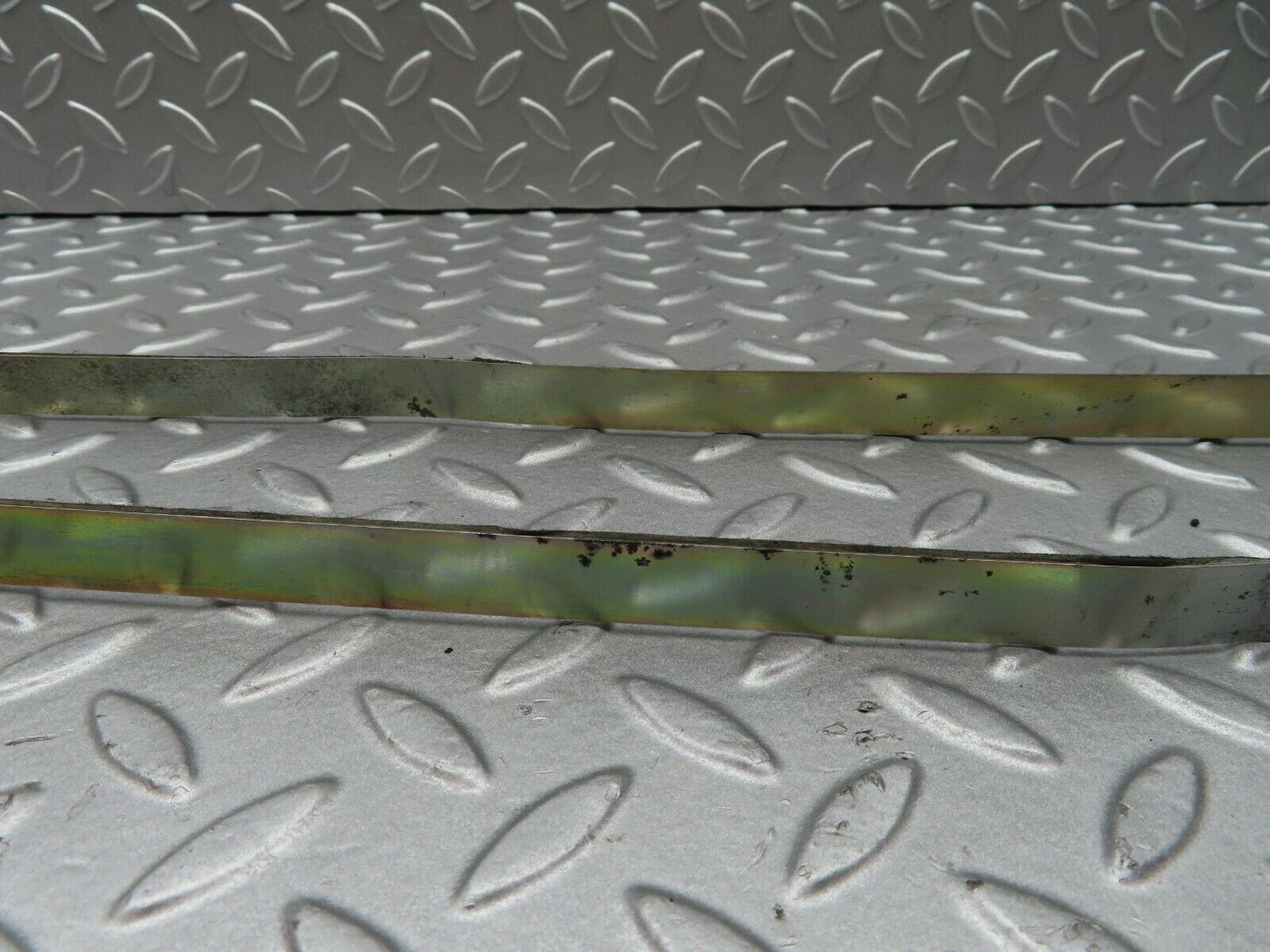 4549 Mercedes-Benz W123 230E Heater Box Holder Strap