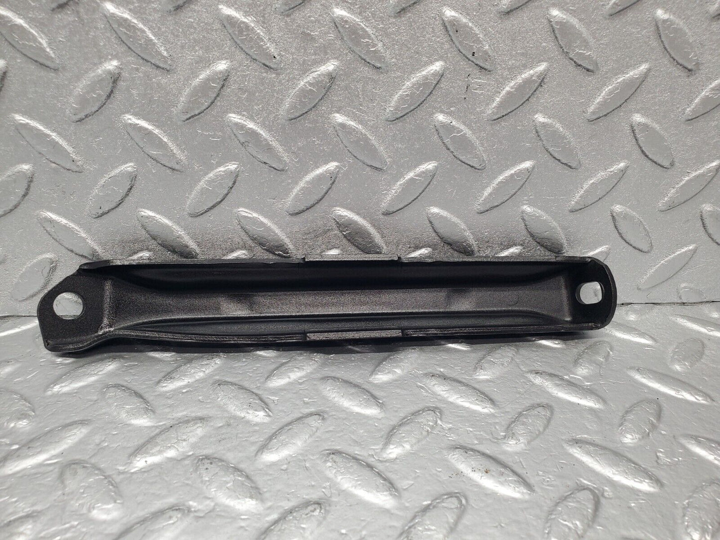 46645 Mercedes-Benz C123 280CE Coupe Air Intake Manifold Bracket