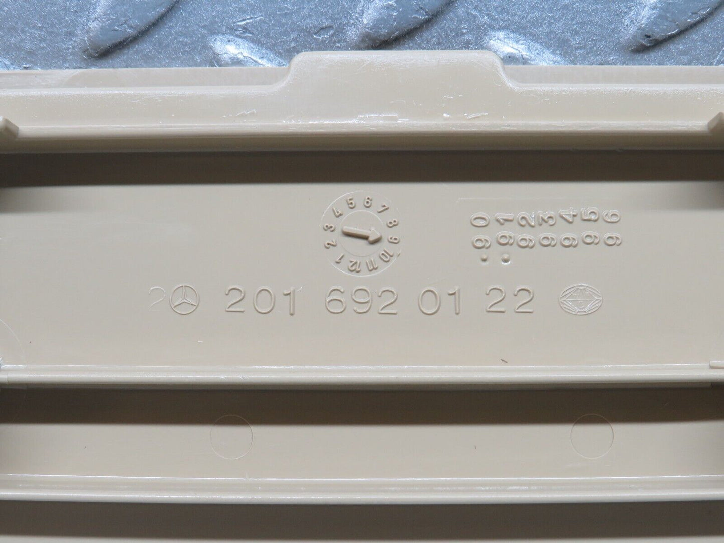 38726 Mercedes-Benz W201 190E 2.6L B Pillar Bottom Cover Left Side Beige 2016920122