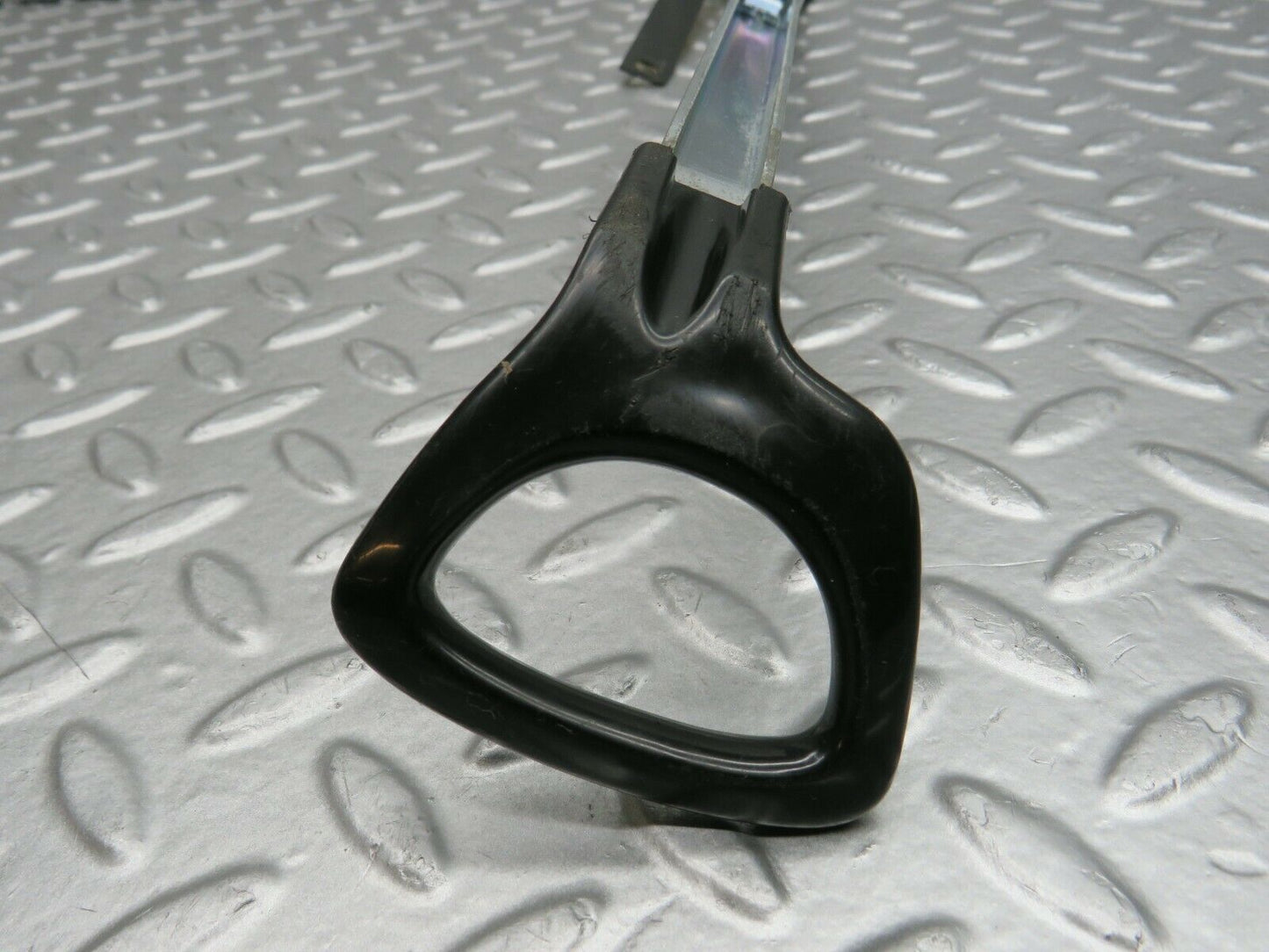 22304 Mercedes-Benz S123 280TE Wagon Front Right Adjusting Handle