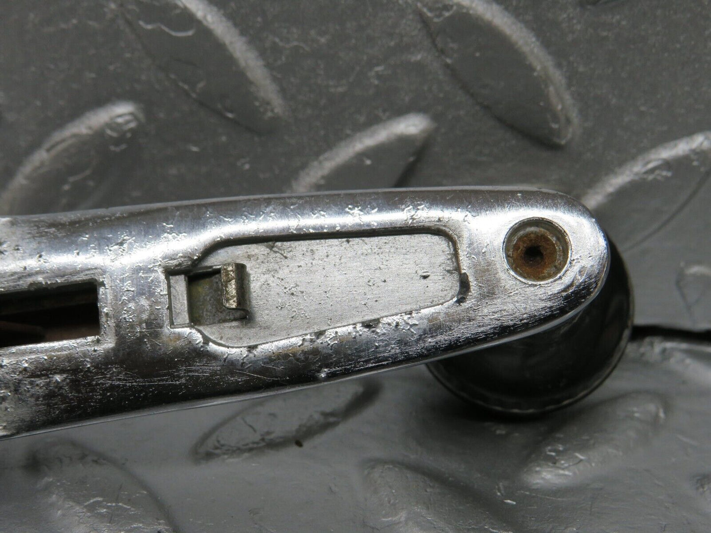 40090 Mercedes-Benz R107 350SL Coupe Window Lifter Crank Handle