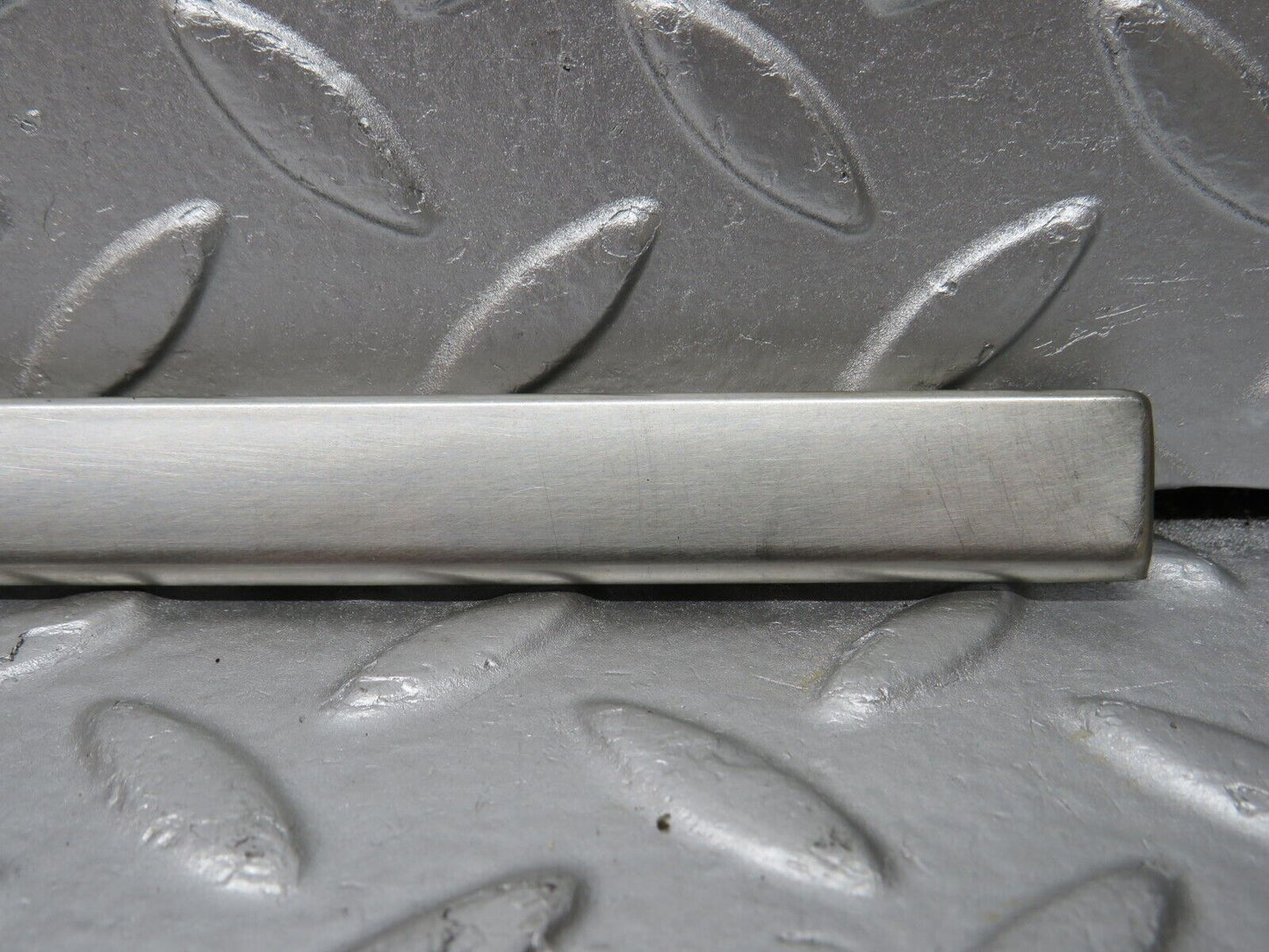 34374 Mercedes-Benz C126 380SEC Coupe Front Right Fender Wing Lower Moulding Chrome