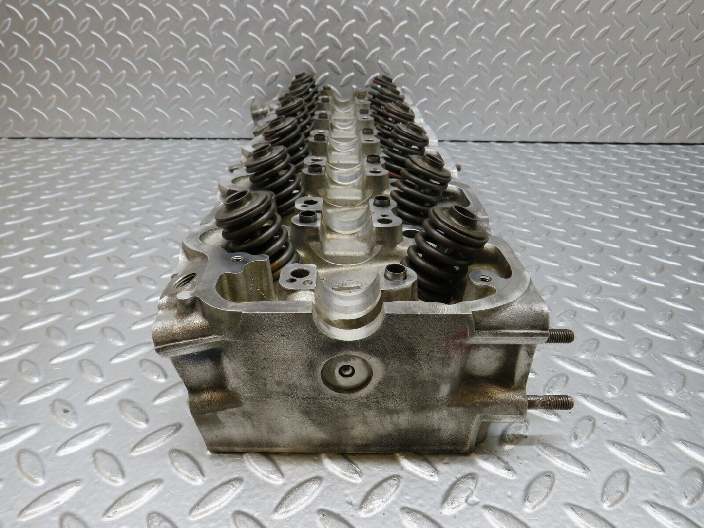 32692 Mercedes-Benz S124 300TE Wagon Cylinder Head 1030161001