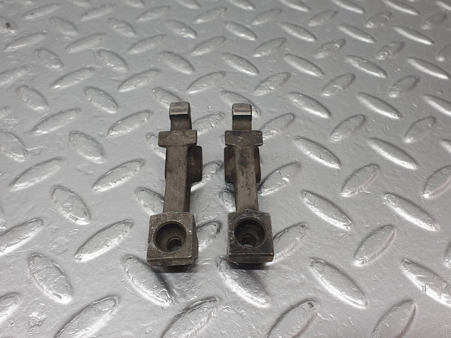 43362 Mercedes-Benz W108 280SE Valve Rocker Arm With Retaining Spring