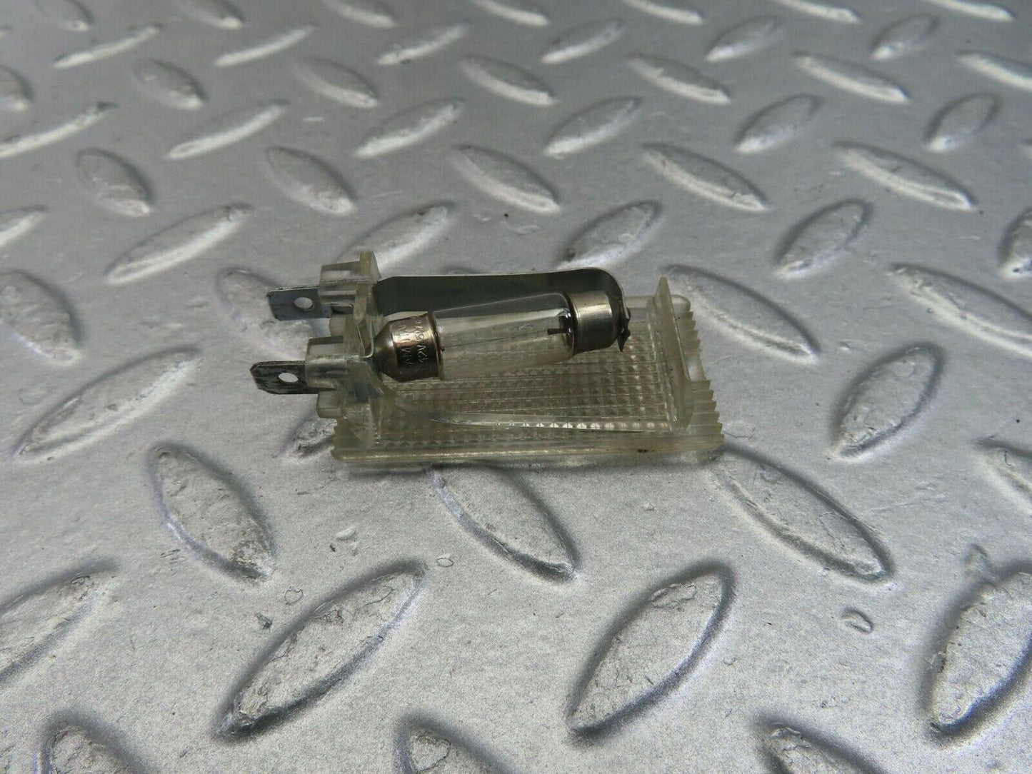10141 Mercedes-Benz C123 230CE Coupe Glove Box Light