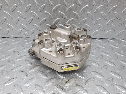 43648 Mercedes-Benz C126 380SEC Coupe Fuel Distributor Bosch 0438100111