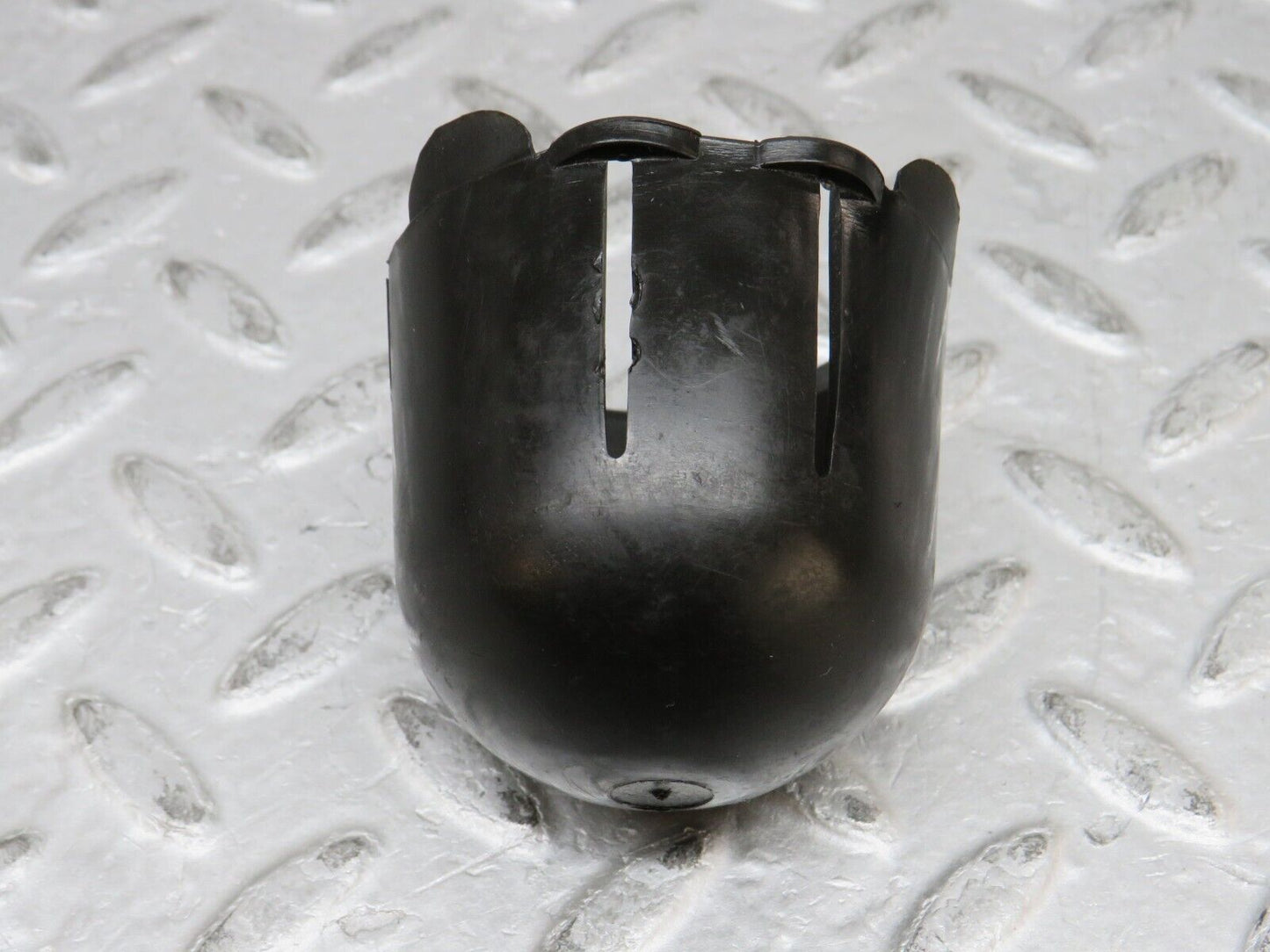 37424 Mercedes-Benz W109 300SEL Rear Shock Absorber Top Plastic Cap 2x