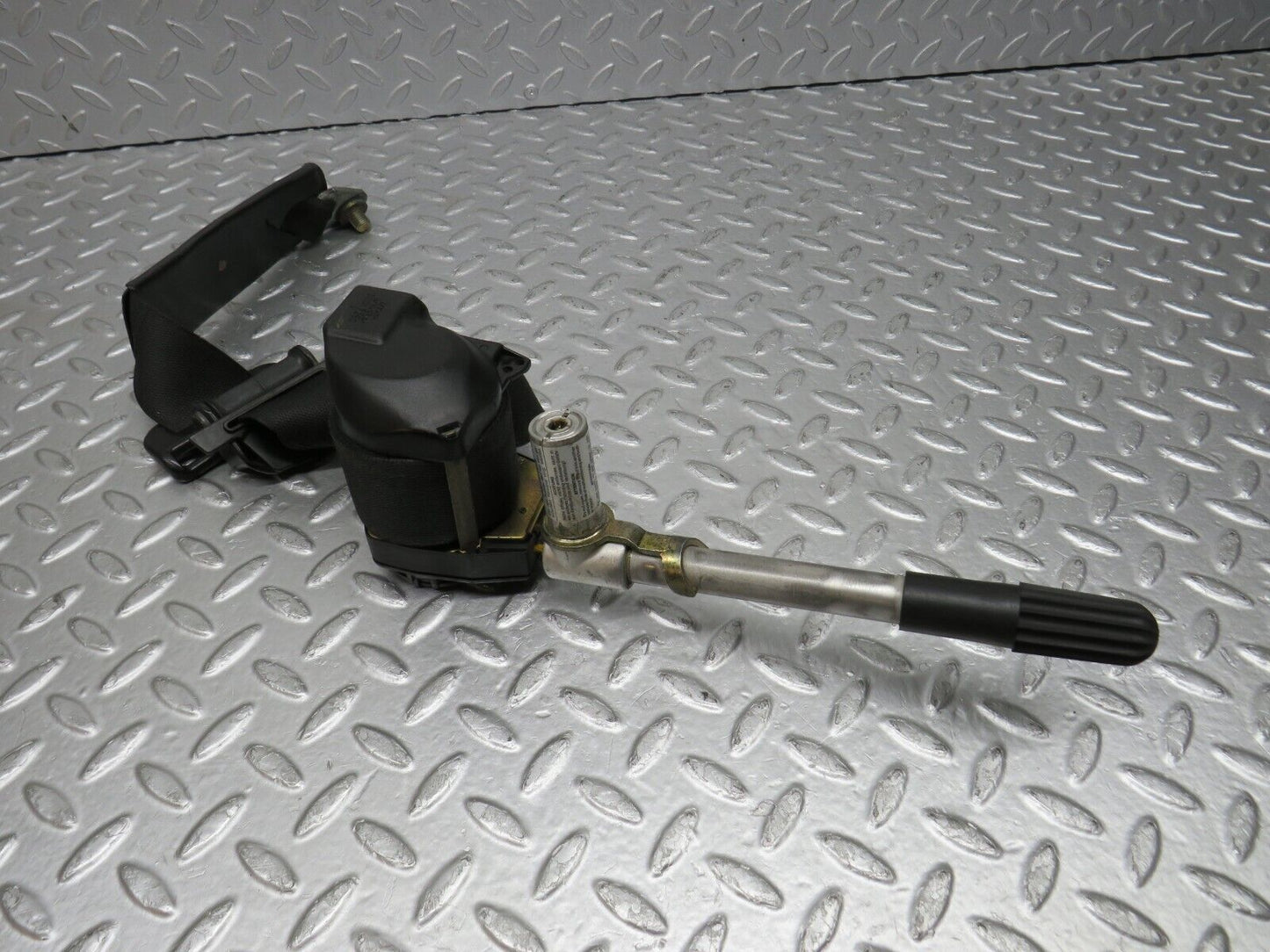 39666 Mercedes-Benz R107 350SL Coupe Front Right Seat Belt No Buckle 1078680314